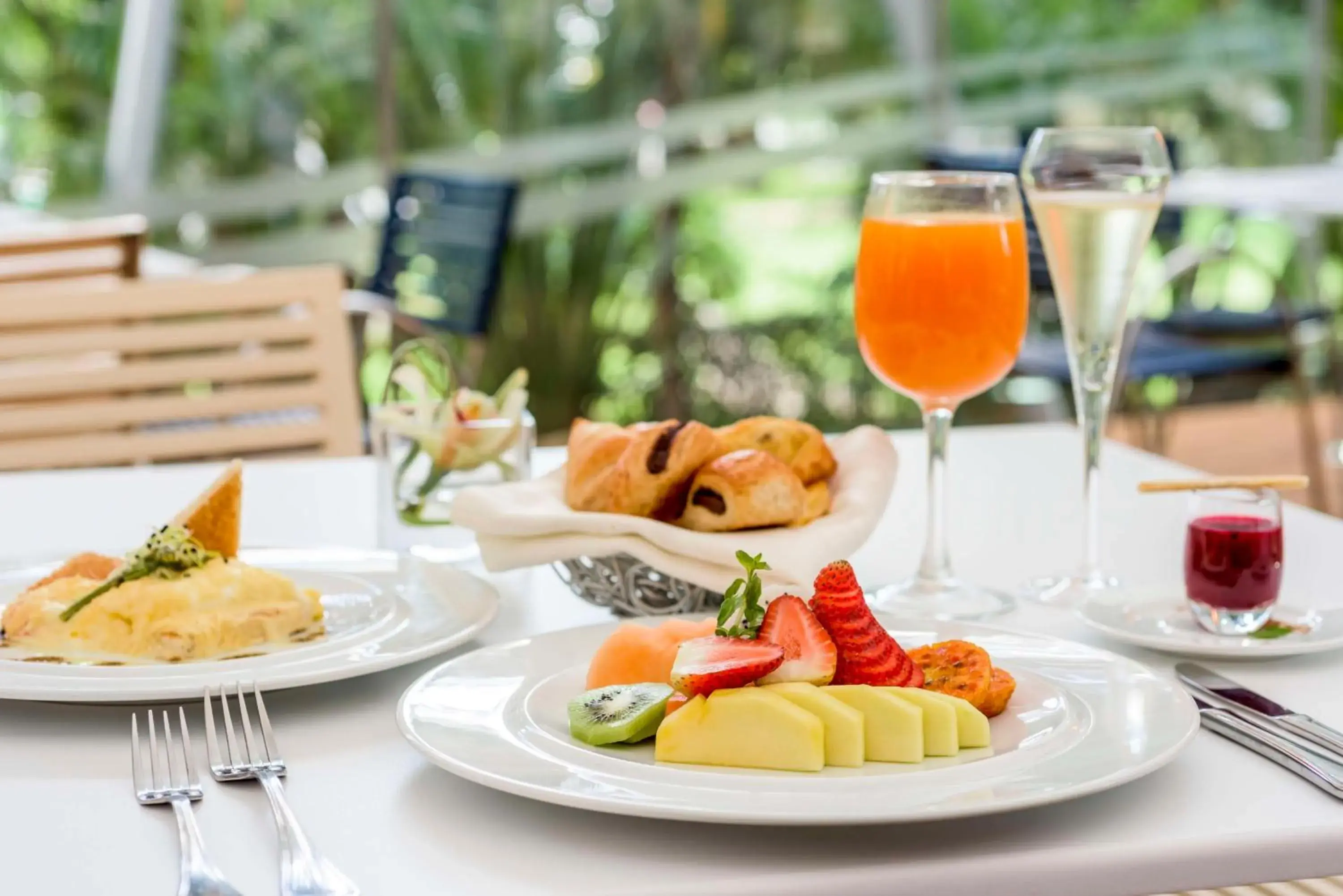 Food and drinks in NH Collection Bogotá Royal Teleport Food and drinks in NH Collection Bogotá Royal Teleport