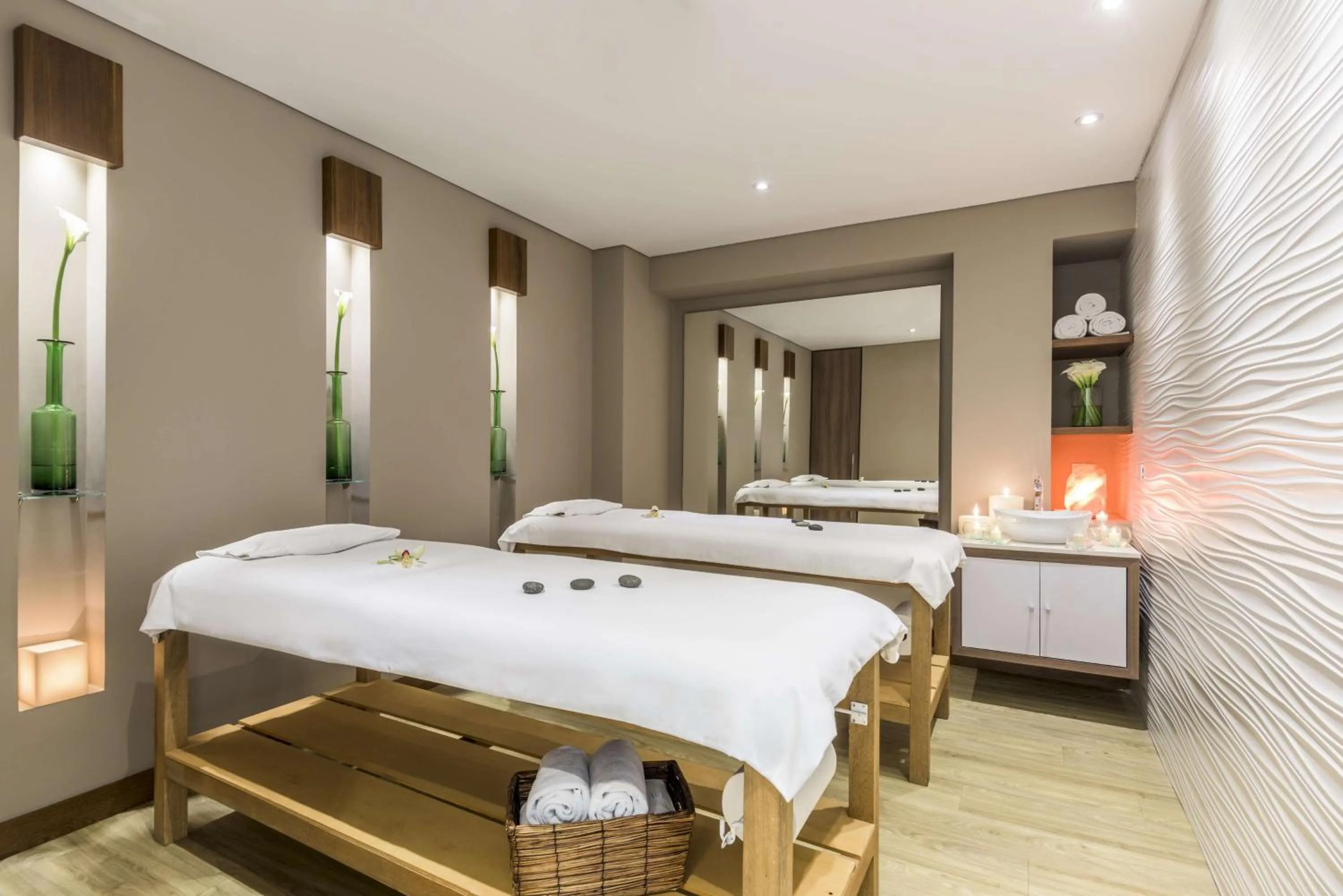 Spa and wellness centre/facilities, Bed in NH Collection Bogotá Royal Teleport