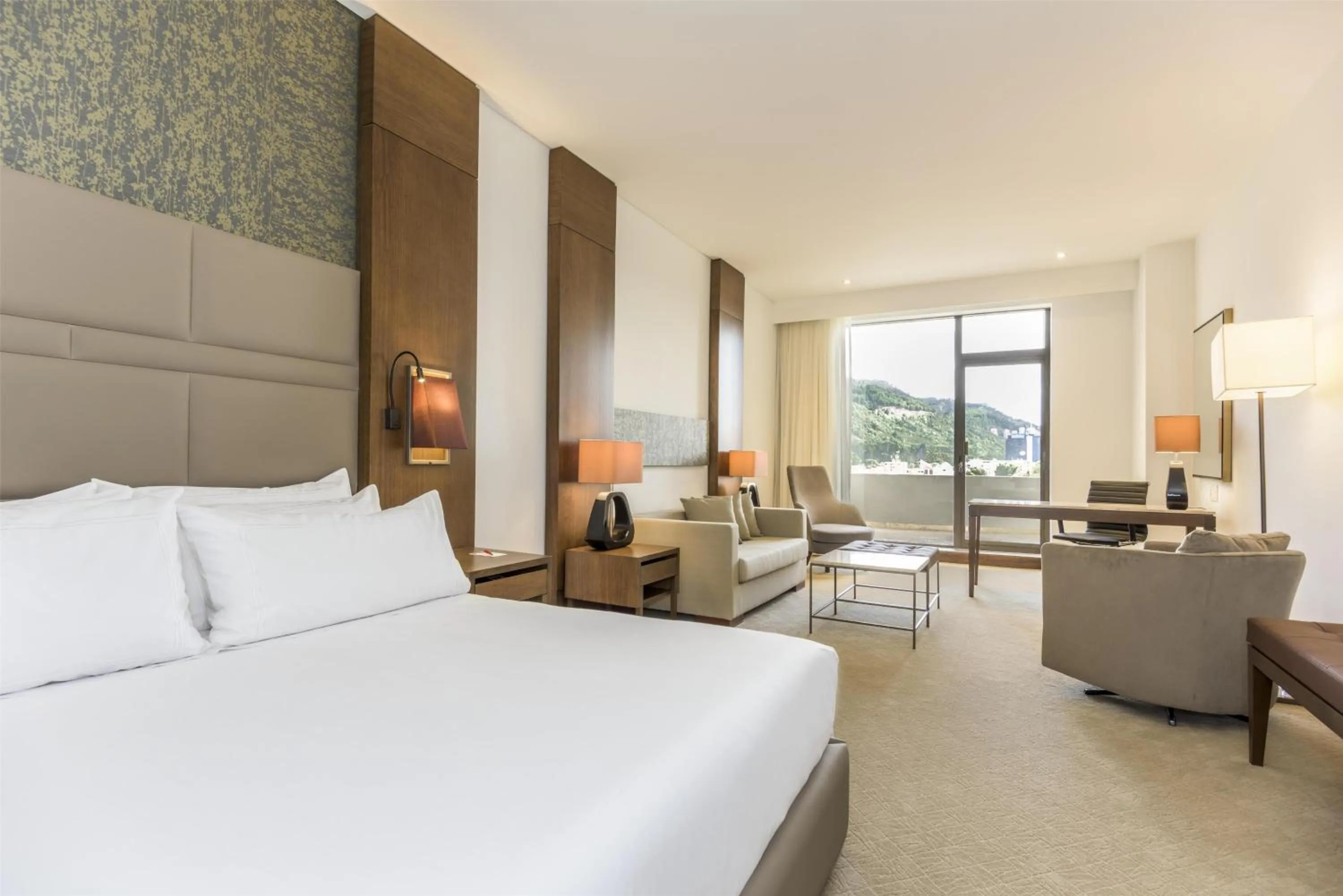 Bedroom, Bed in NH Collection Bogotá Royal Teleport