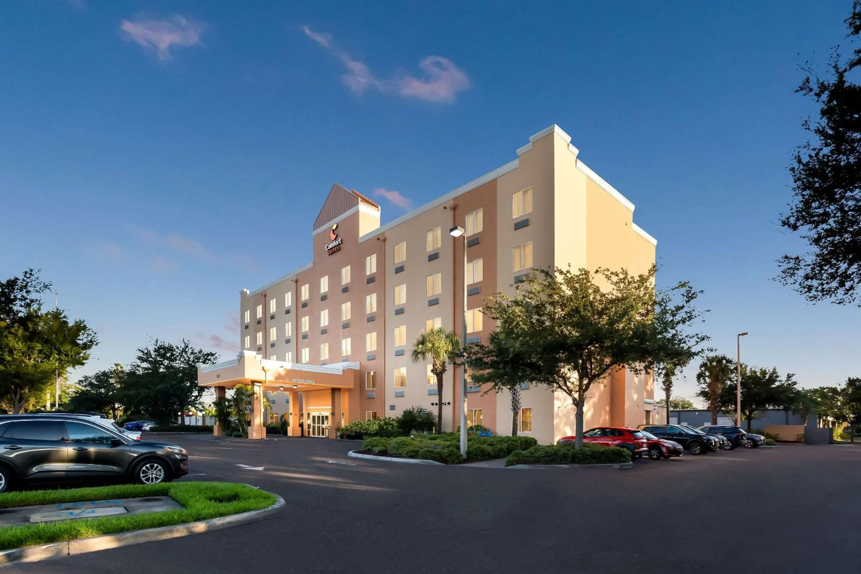 Property building in Comfort Suites Tampa Airport North