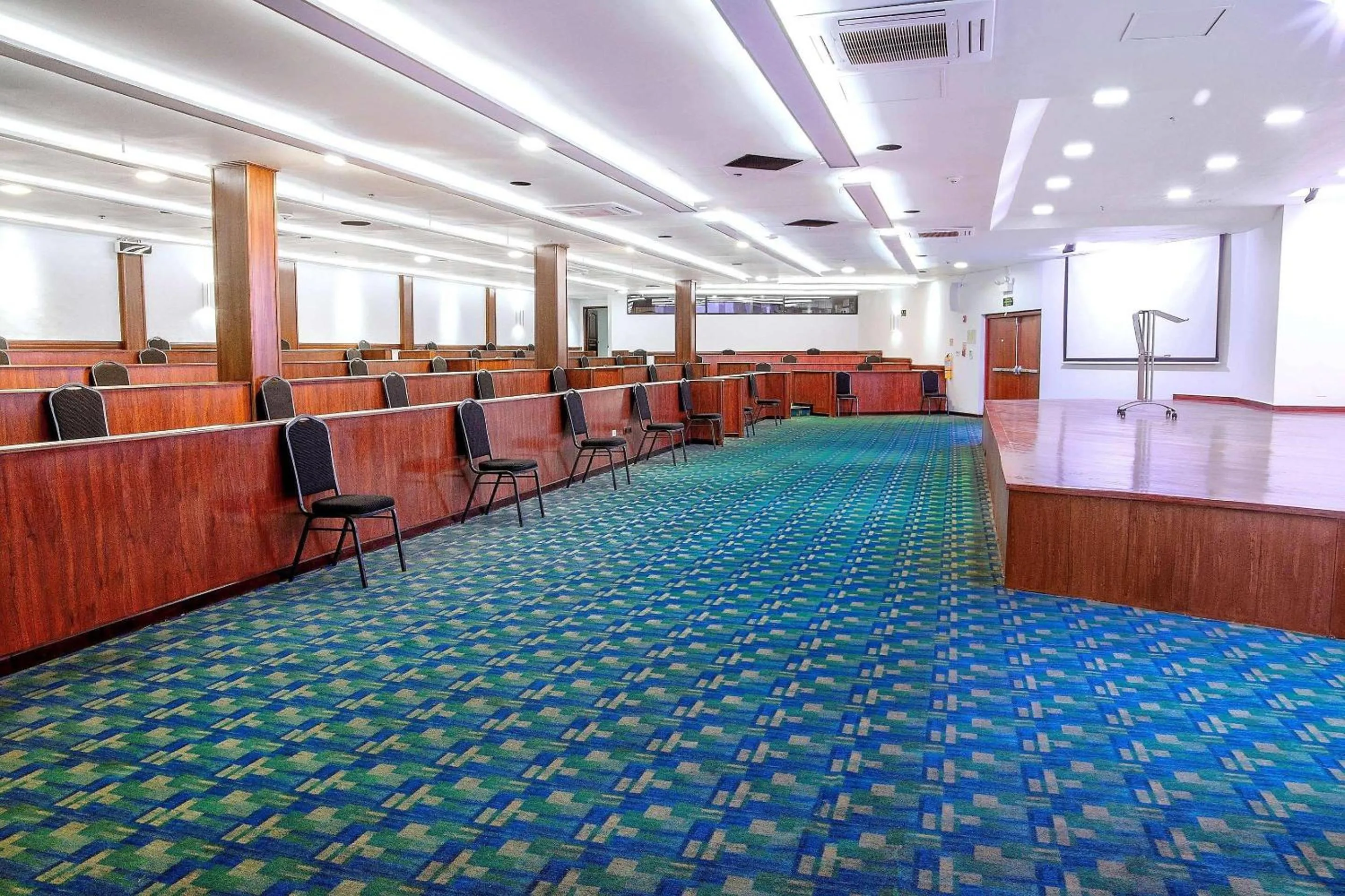 Meeting/conference room in Radisson Bogota Metrotel