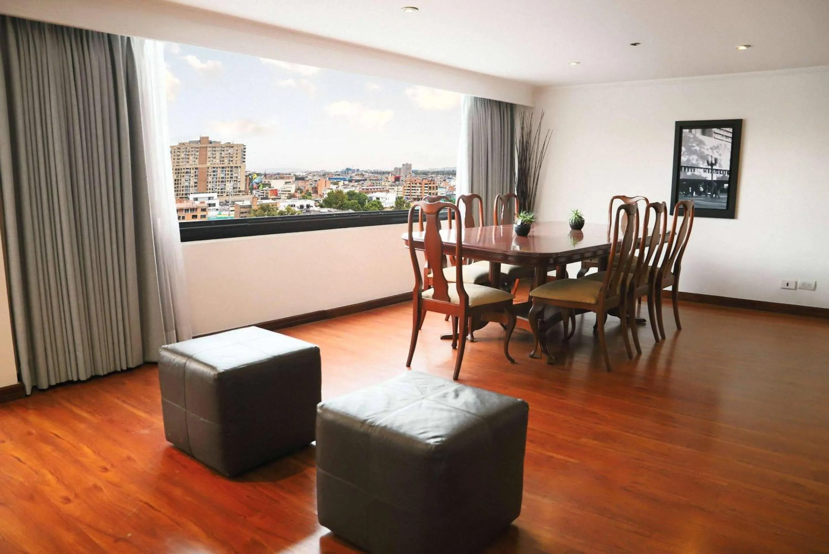 Bedroom in Radisson Bogota Metrotel