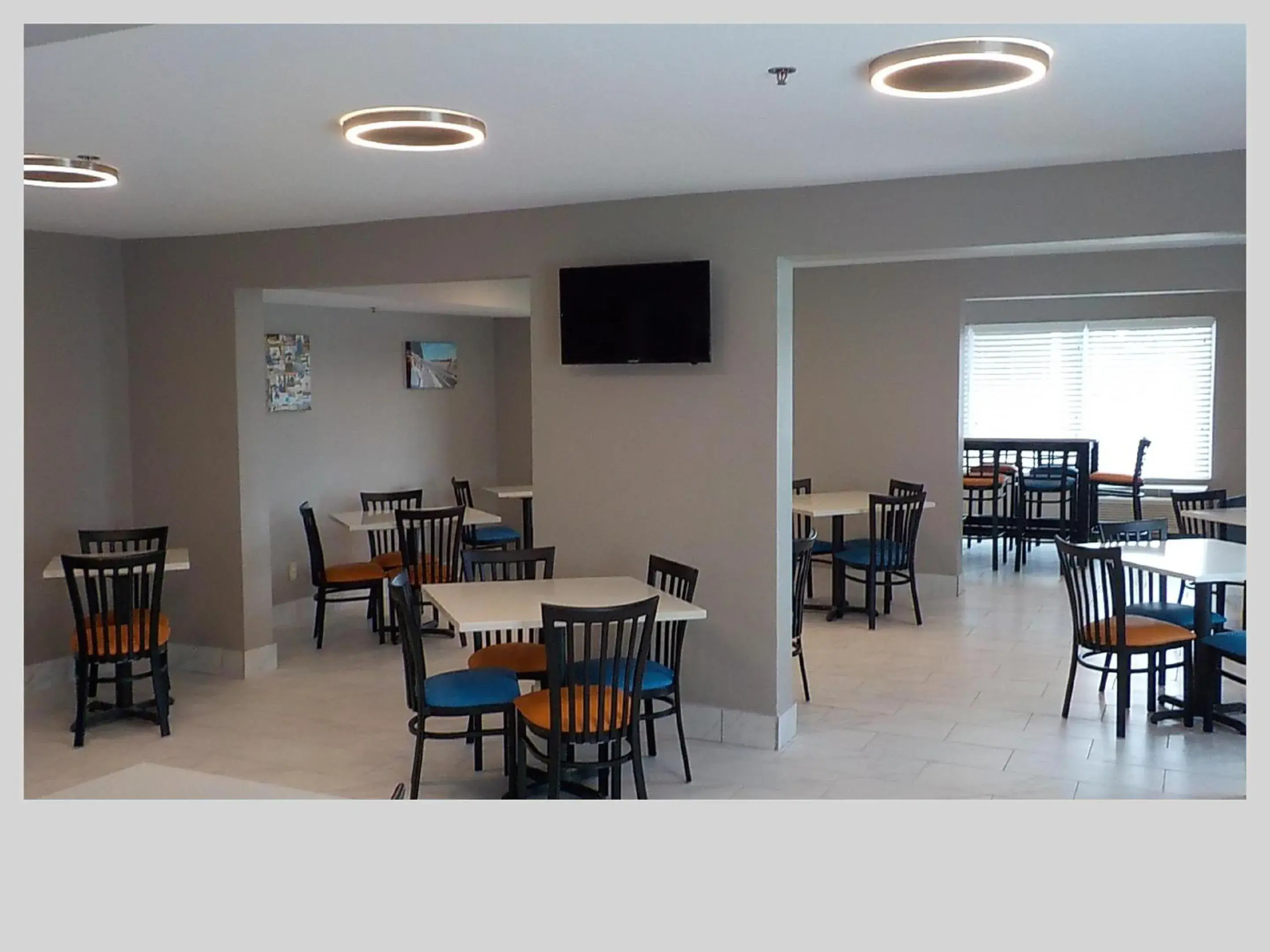 Restaurant/places to eat in Clarion Pointe Indianapolis Northeast Restaurant/places to eat in Clarion Pointe Indianapolis Northeast