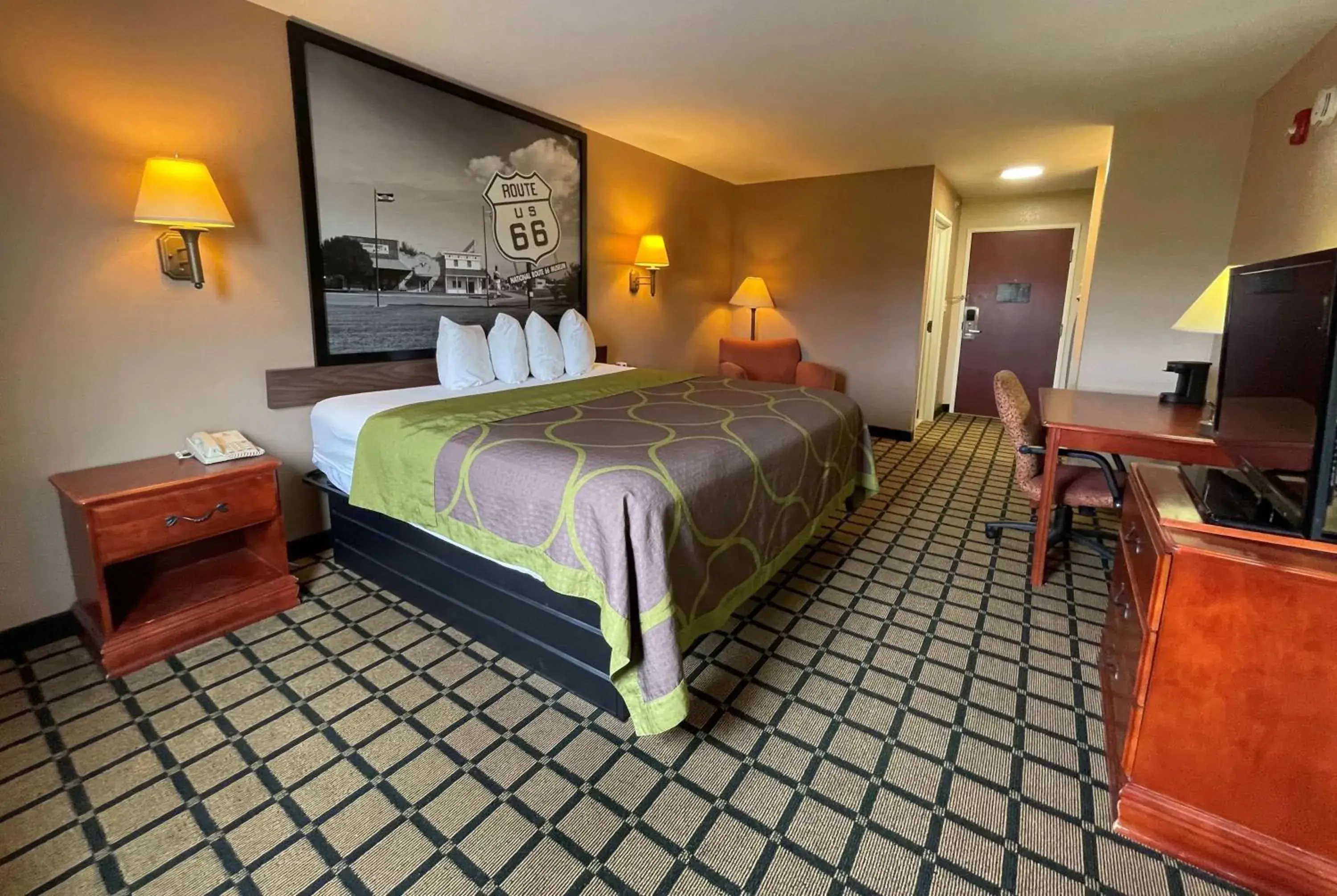 King Room - Disability Access - Non-Smoking in Super 8 by Wyndham Rolla King Room - Disability Access - Non-Smoking in Super 8 by Wyndham Rolla