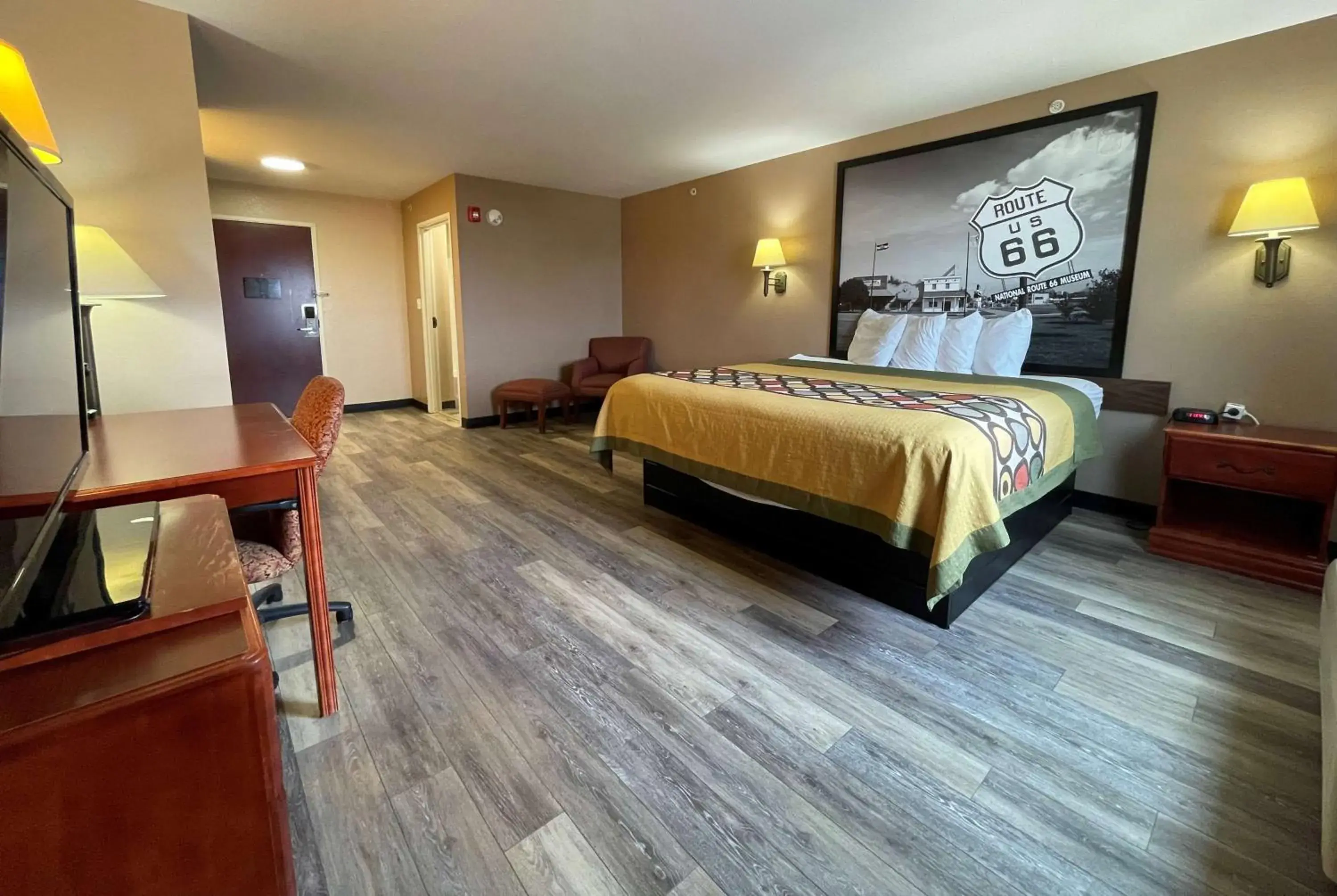 Photo of the whole room, Bed in Super 8 by Wyndham Rolla Photo of the whole room, Bed in Super 8 by Wyndham Rolla