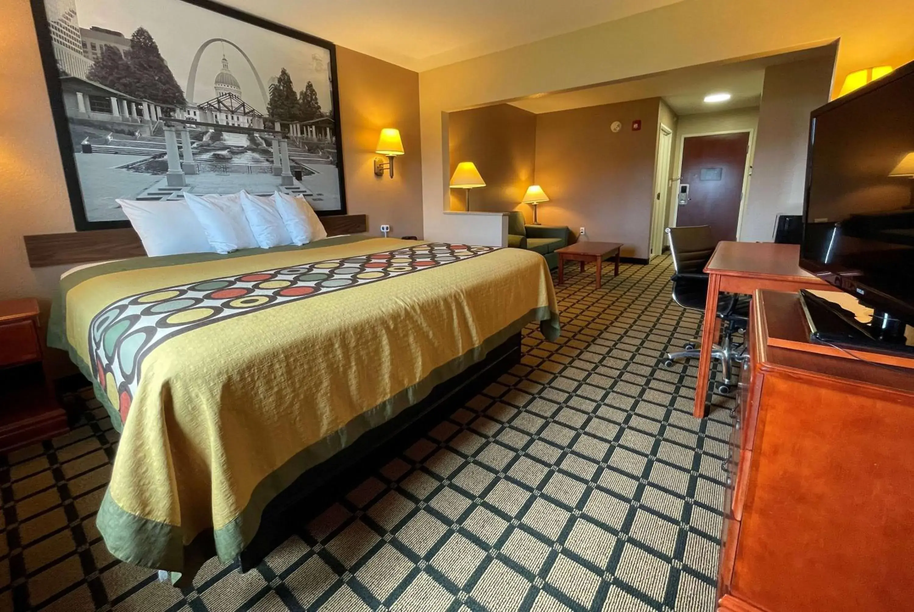 Photo of the whole room, Bed in Super 8 by Wyndham Rolla Photo of the whole room, Bed in Super 8 by Wyndham Rolla