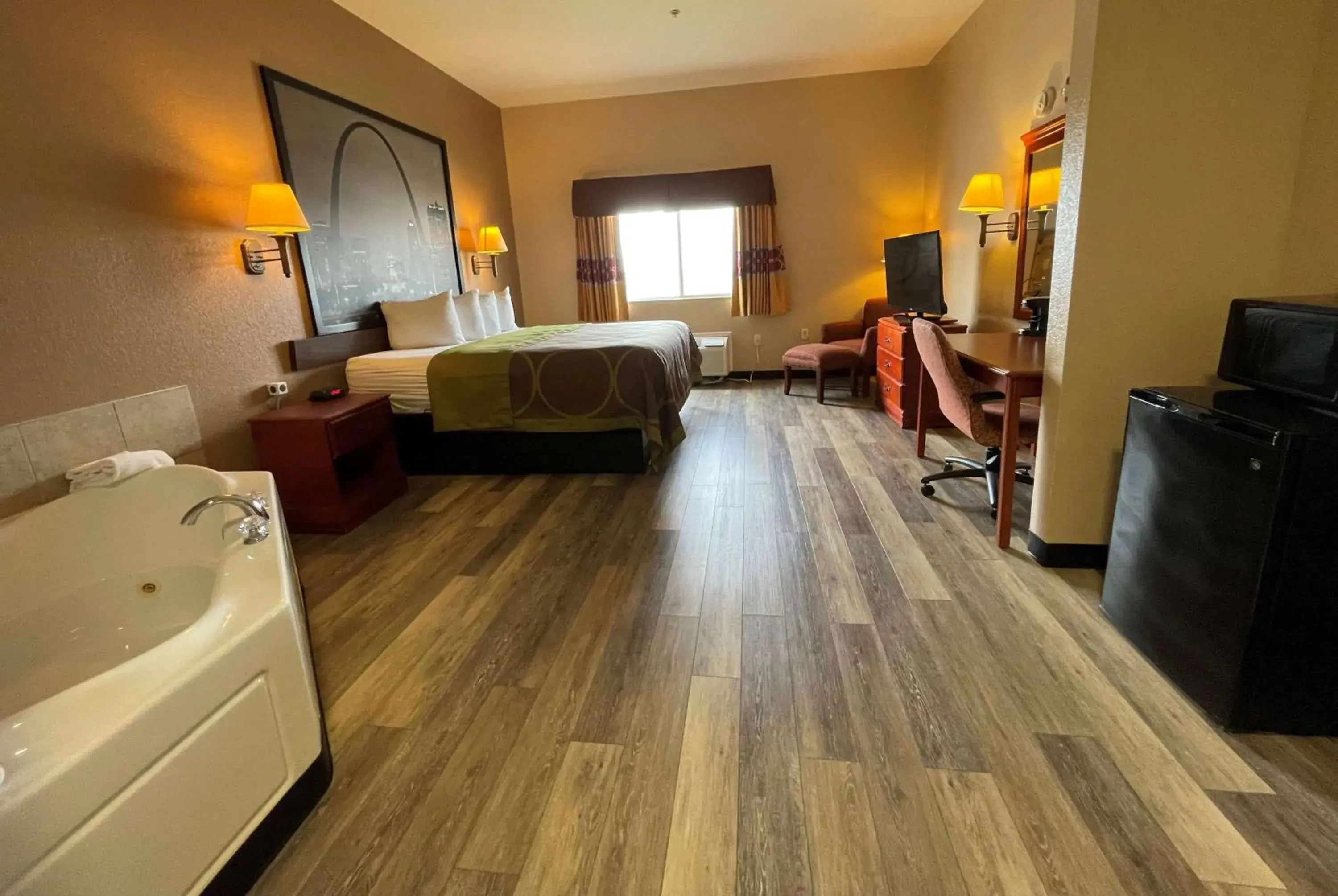 Photo of the whole room, Bed in Super 8 by Wyndham Rolla Photo of the whole room, Bed in Super 8 by Wyndham Rolla