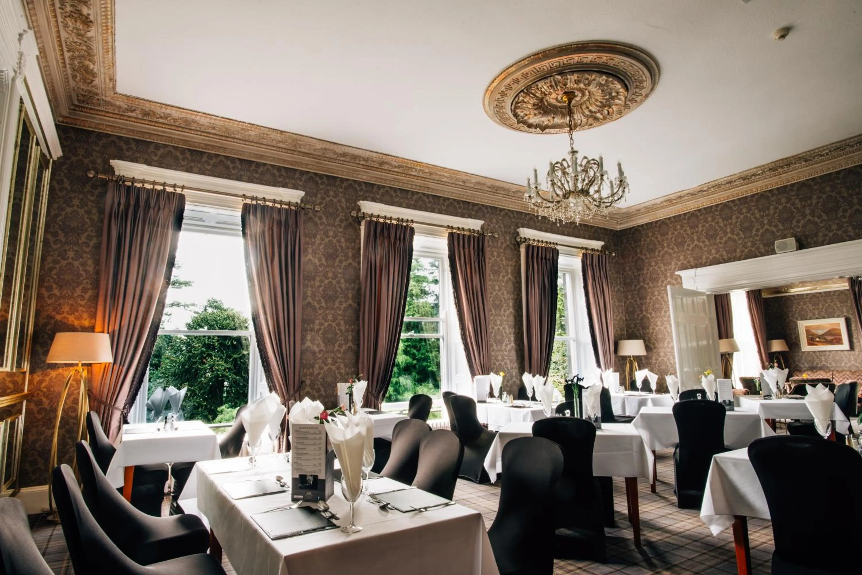 Restaurant/places to eat in Belmont House Hotel