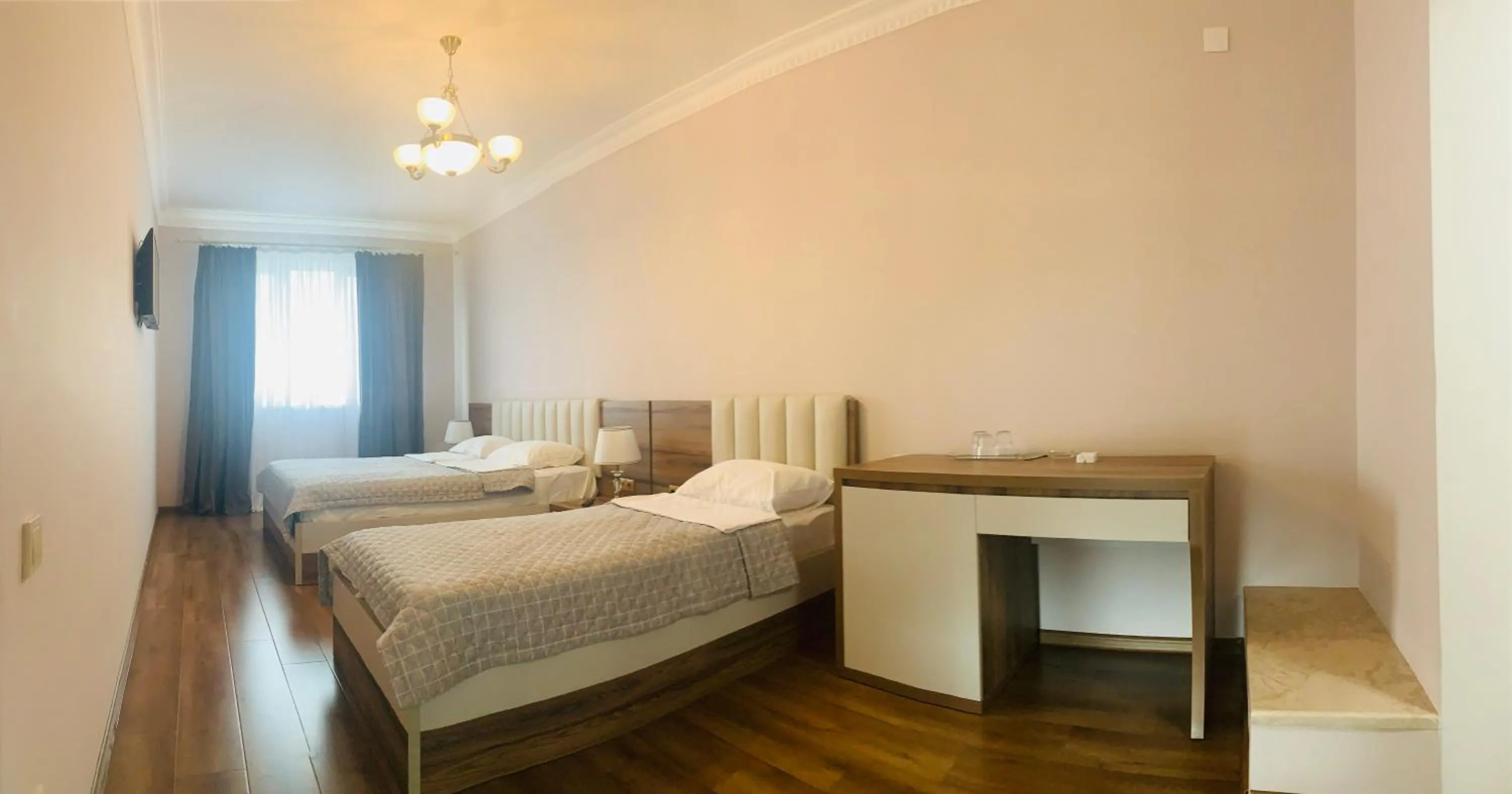 Triple Room with Mountain View in David's Guest House