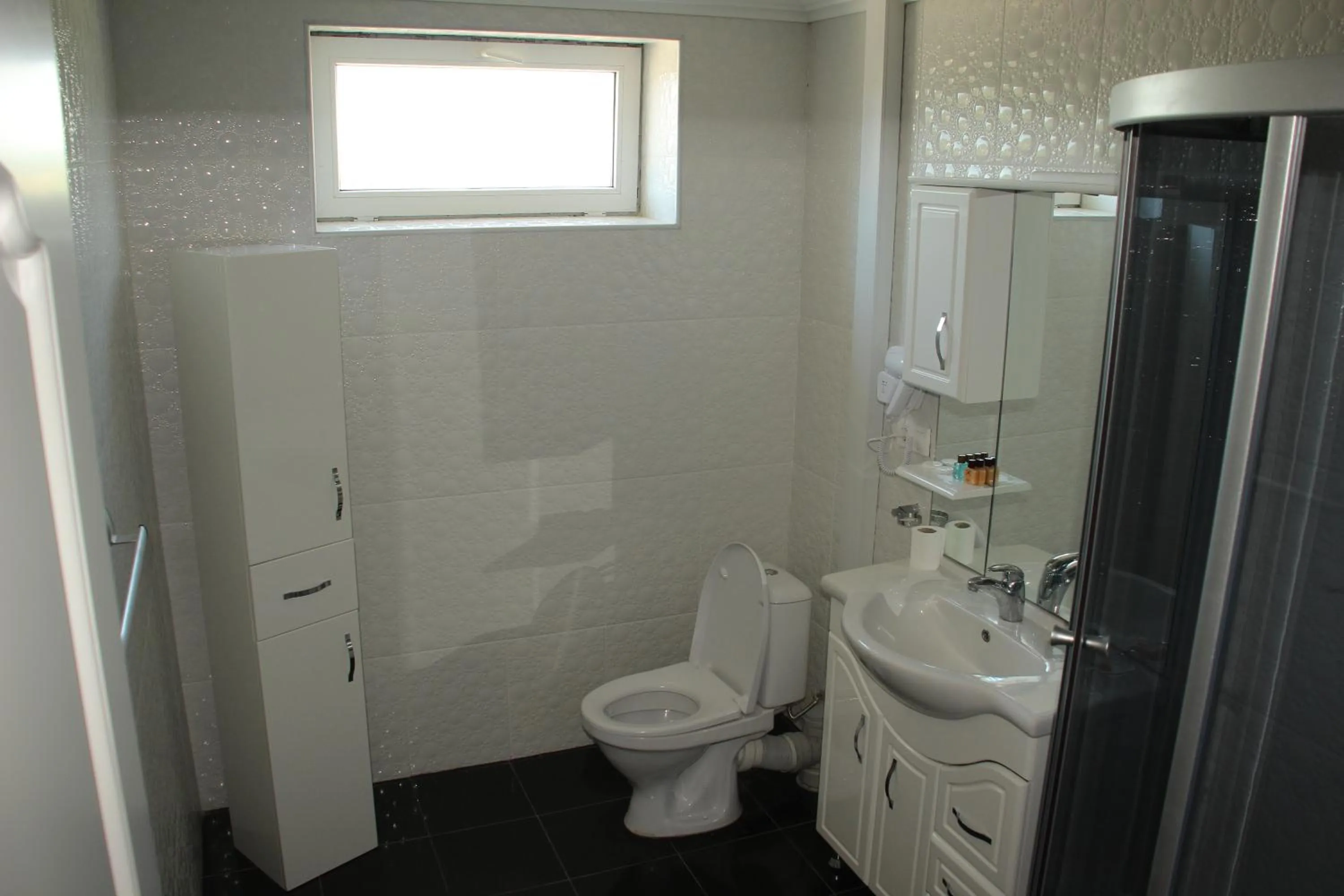 Twin Room with Bathroom in David's Guest House