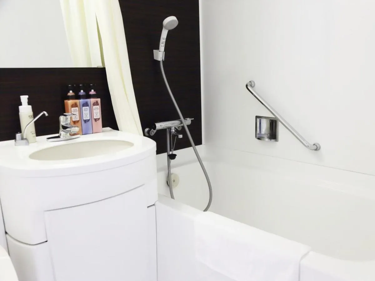 Bathroom in Kyoto Tower Hotel