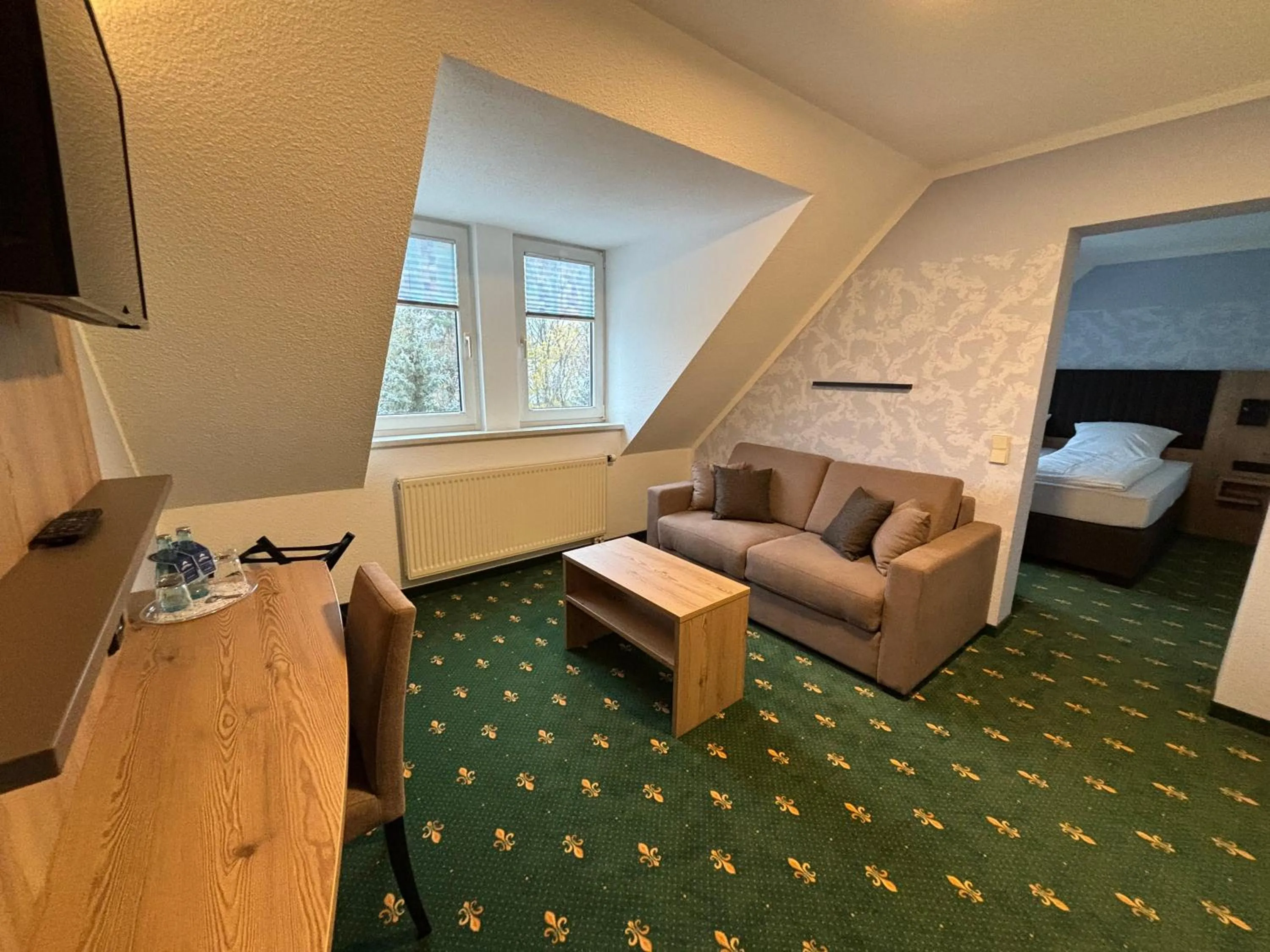 Living room, Bed in Hotel Gasthof zur Heinzebank