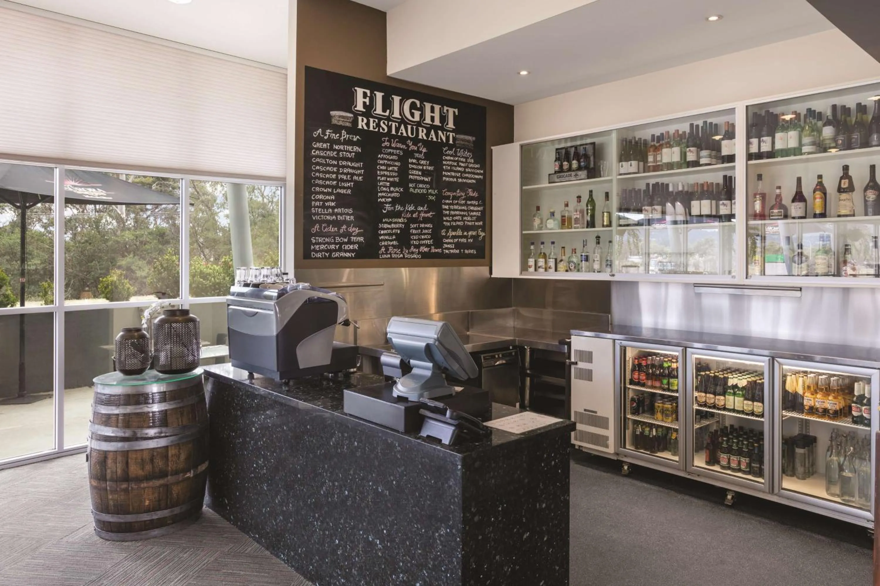 Restaurant/places to eat in Travelodge Hotel Hobart Airport