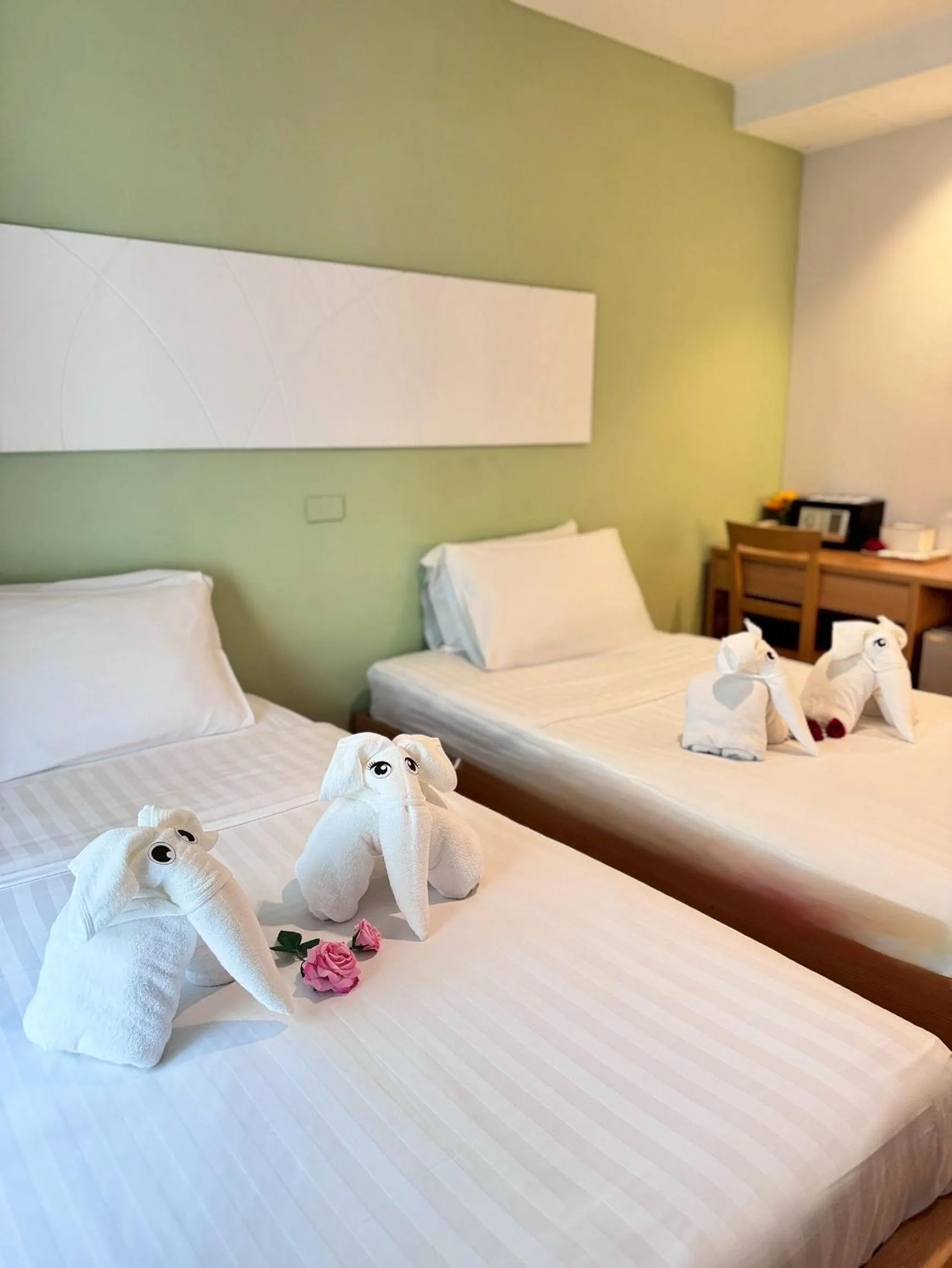 Bedroom, Bed in Nantra de Comfort