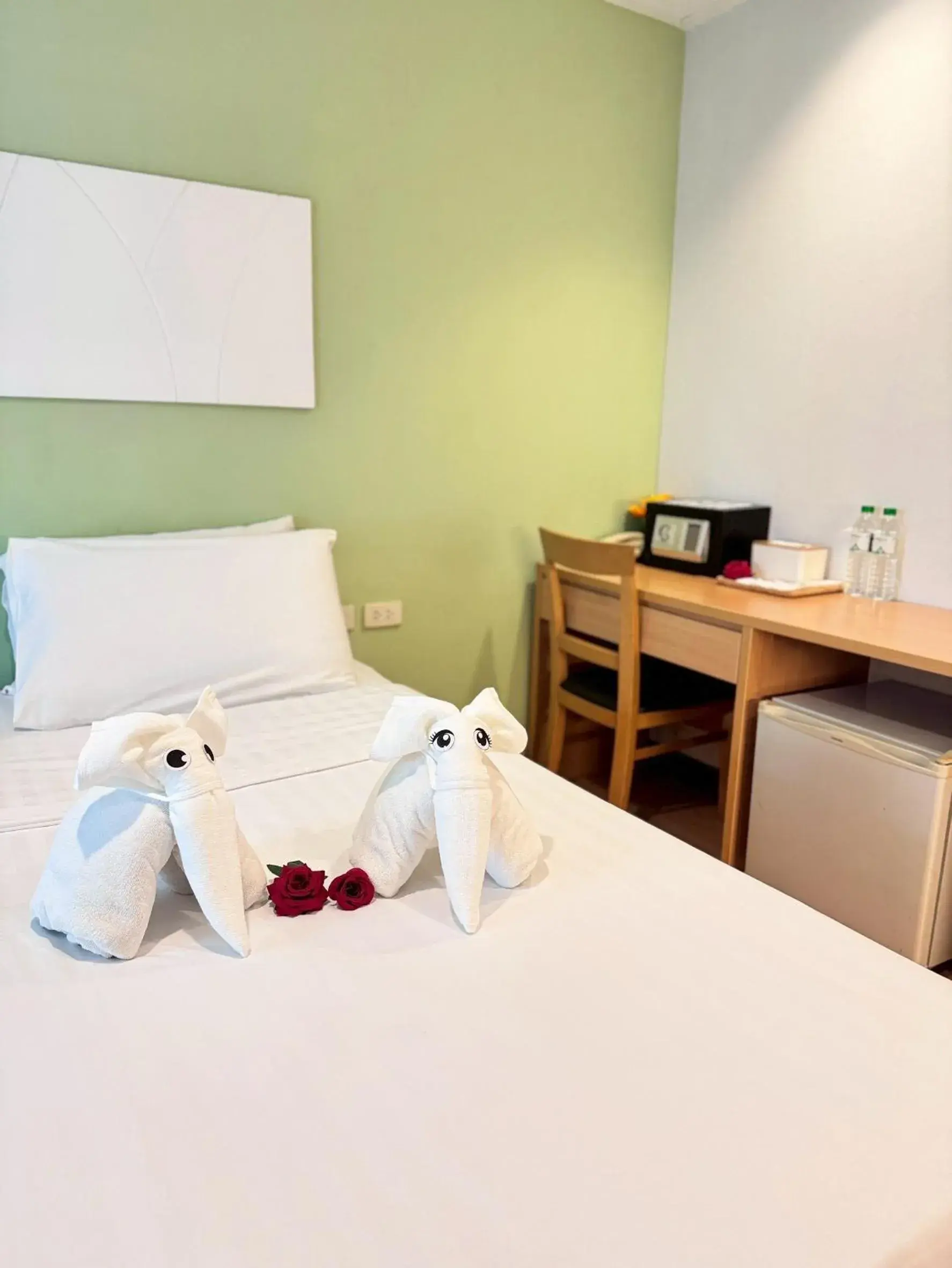 Bedroom, Bed in Nantra de Comfort Bedroom, Bed in Nantra de Comfort