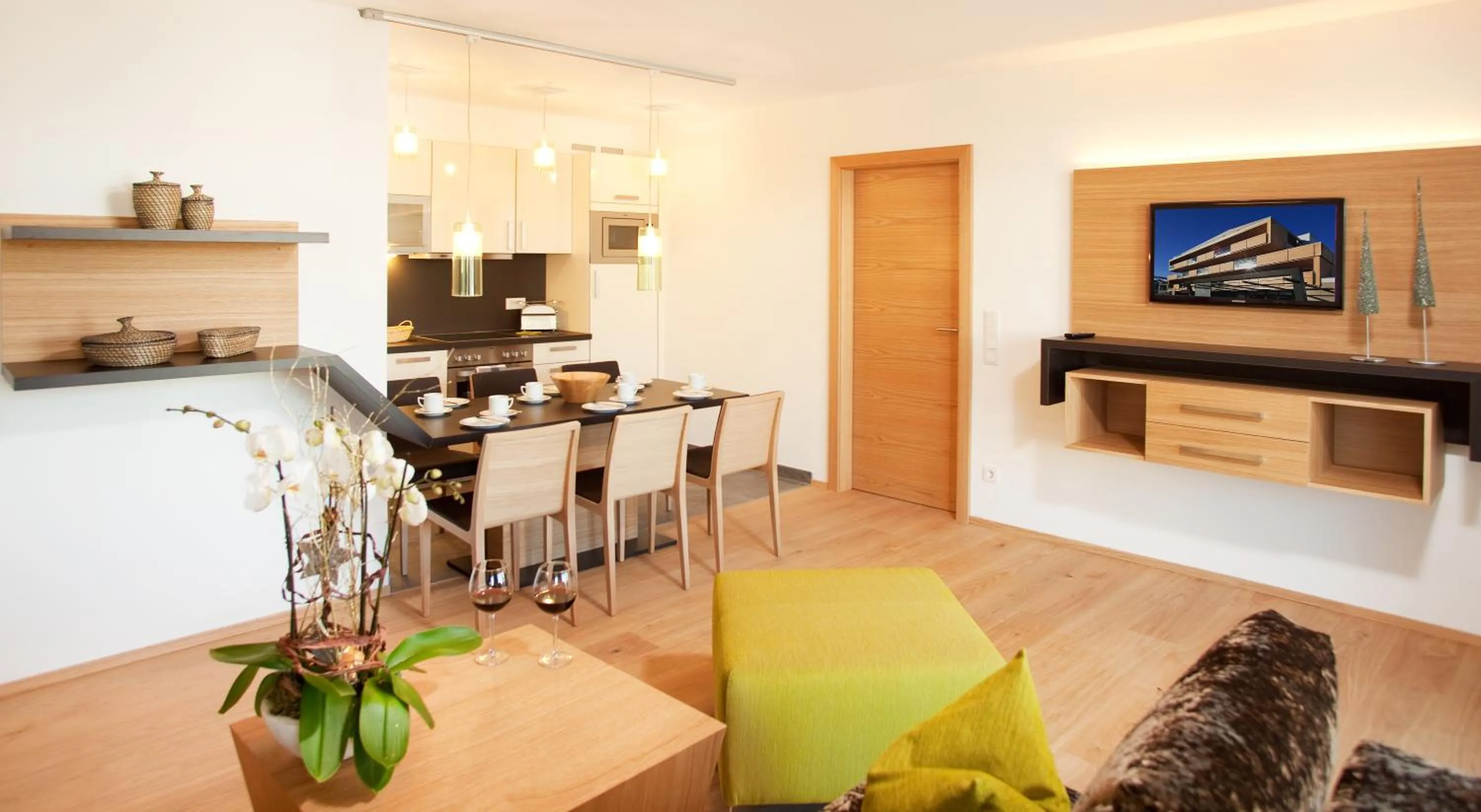 TV and multimedia in LEDERER Boutique Hotel