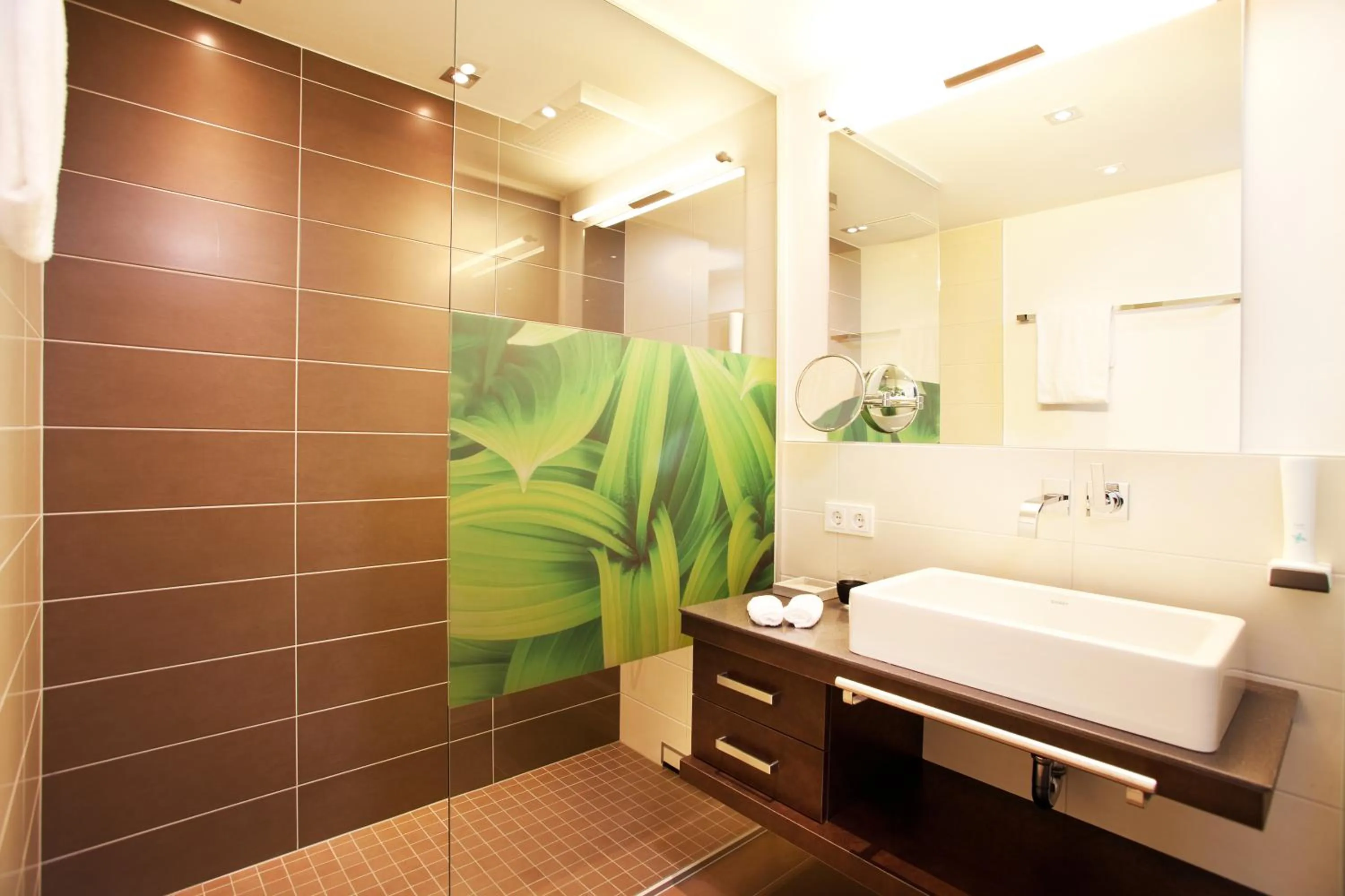 Shower in LEDERER Boutique Hotel