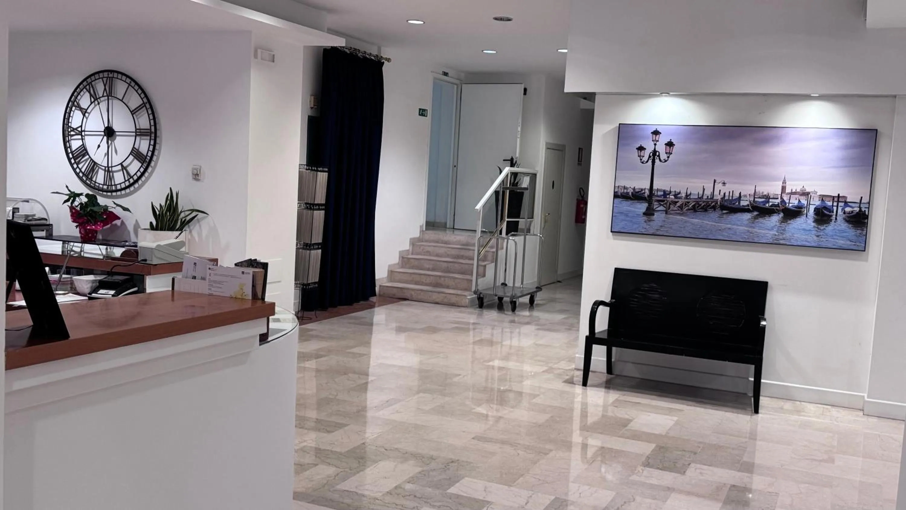 Venice Hotel con Colonnine Elettriche