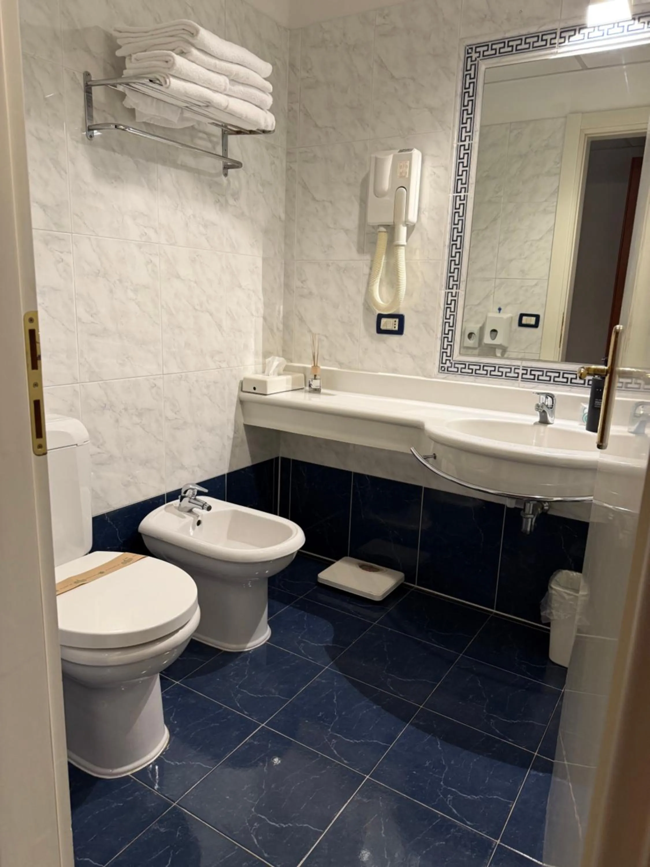 Venice Hotel con Colonnine Elettriche