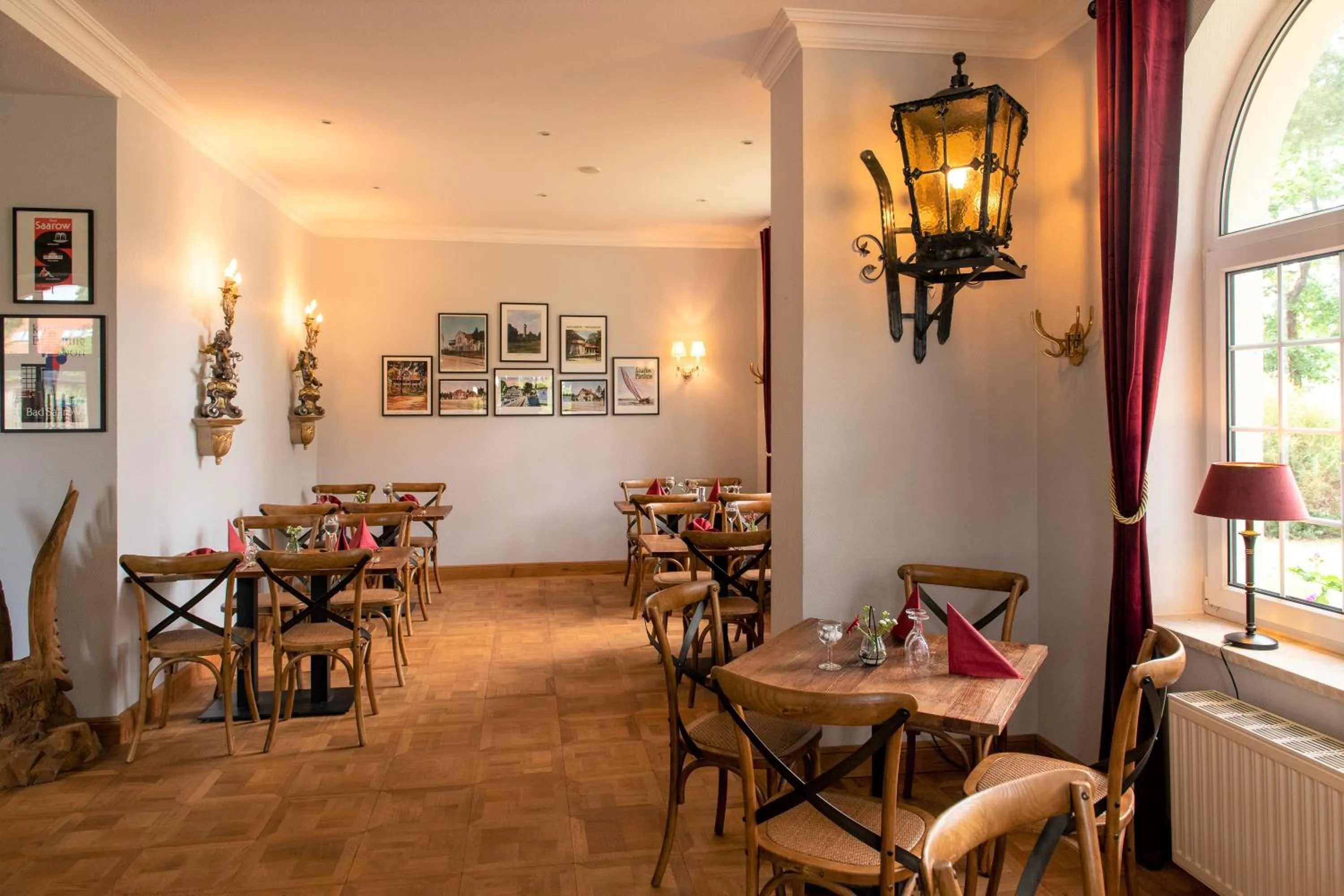 Restaurant/places to eat in Hotel & Restaurant Raueneck