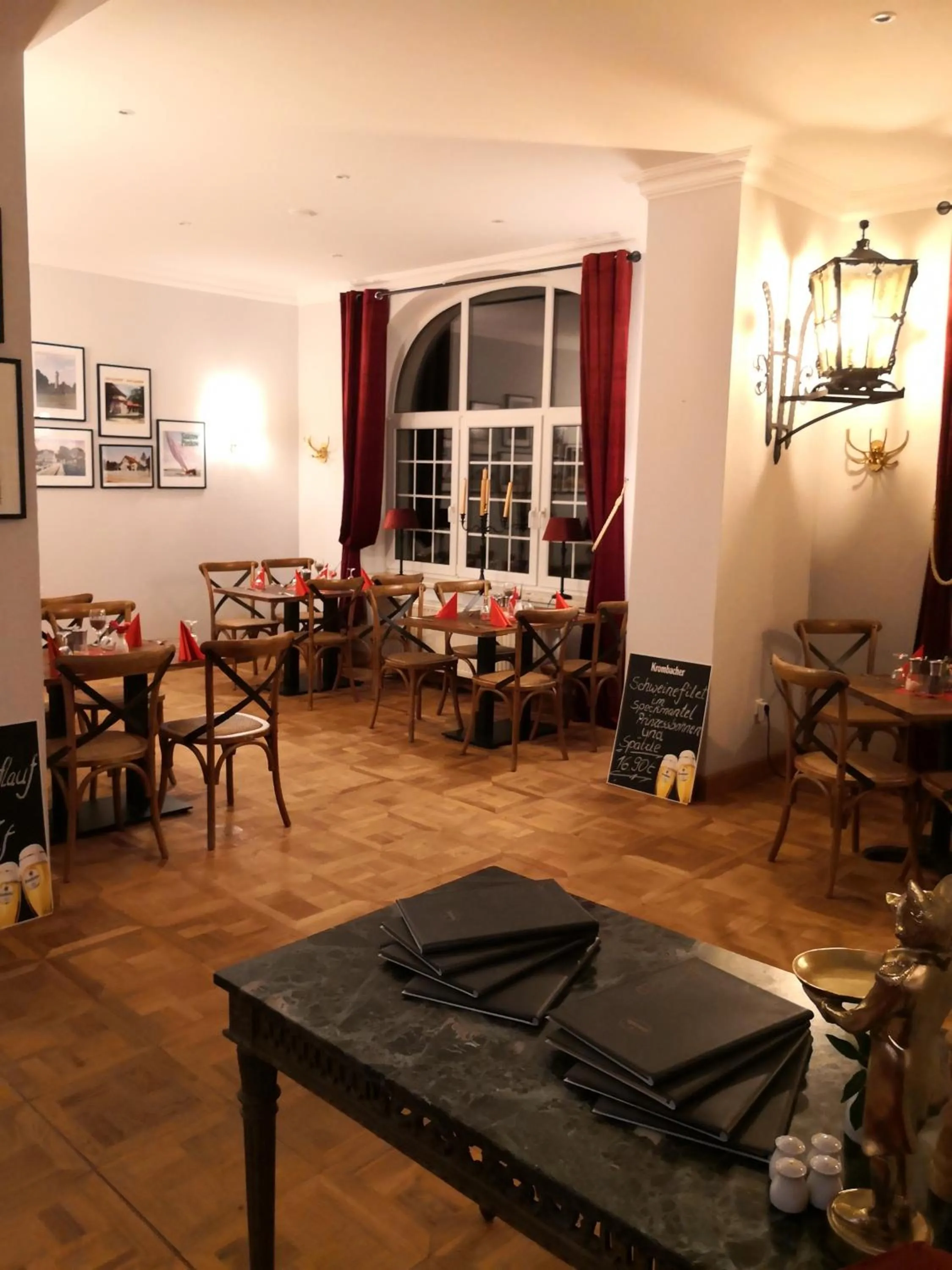 Restaurant/places to eat in Hotel & Restaurant Raueneck
