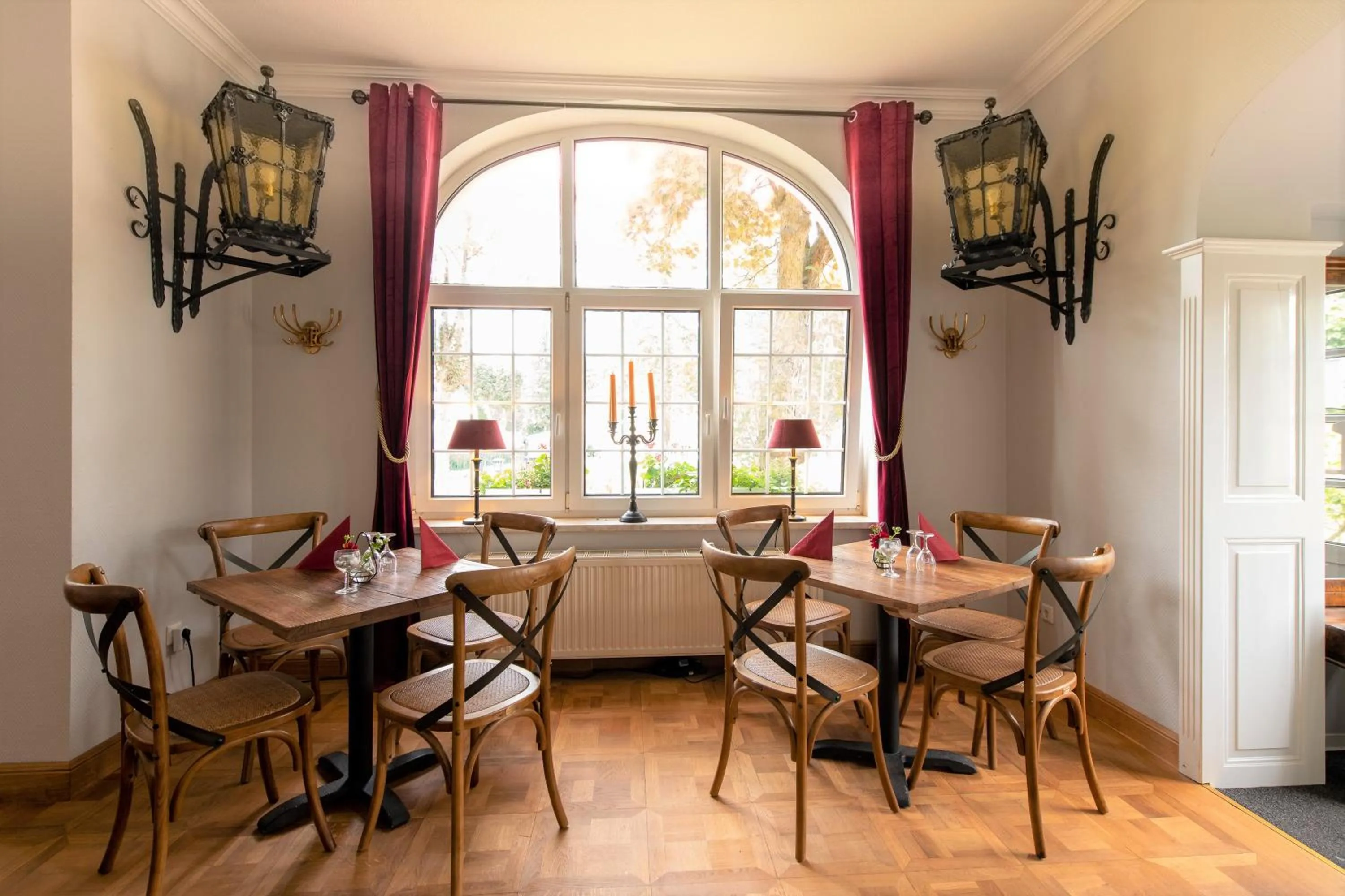 Restaurant/places to eat in Hotel & Restaurant Raueneck