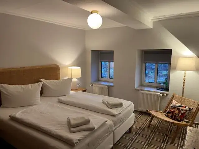 Small Double Room - single occupancy in Hotel & Restaurant Raueneck Small Double Room - single occupancy in Hotel & Restaurant Raueneck