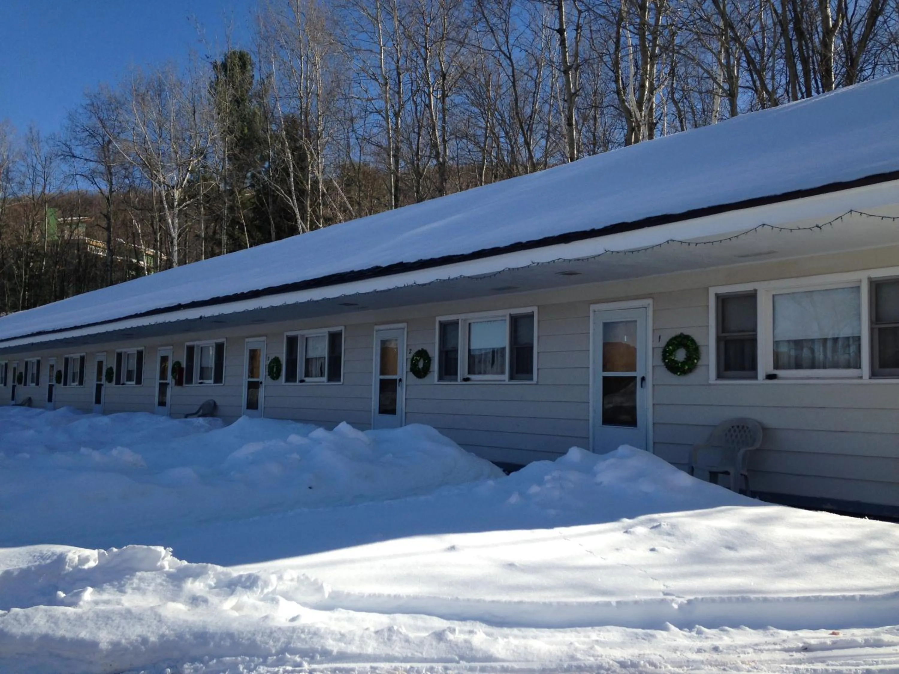 Facade/entrance in Jimmy OConnor's Windham Mtn Inn