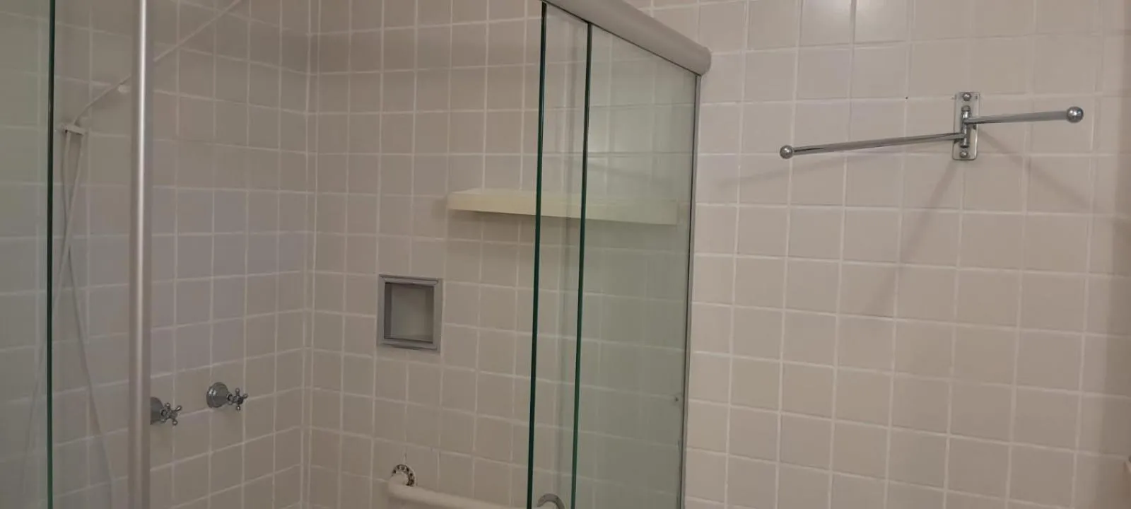 Shower in Comodita