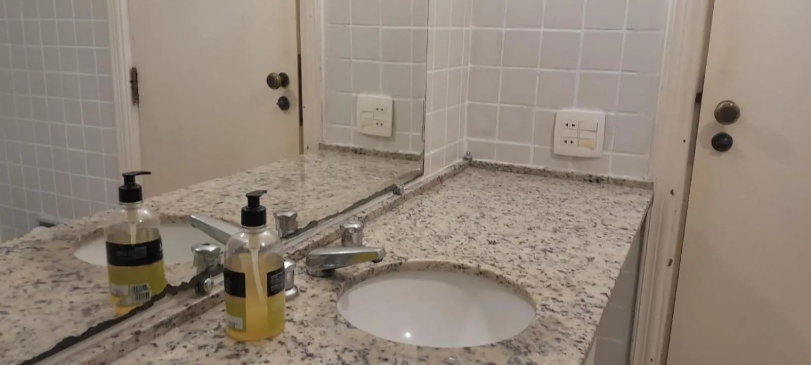 Bathroom in Comodita