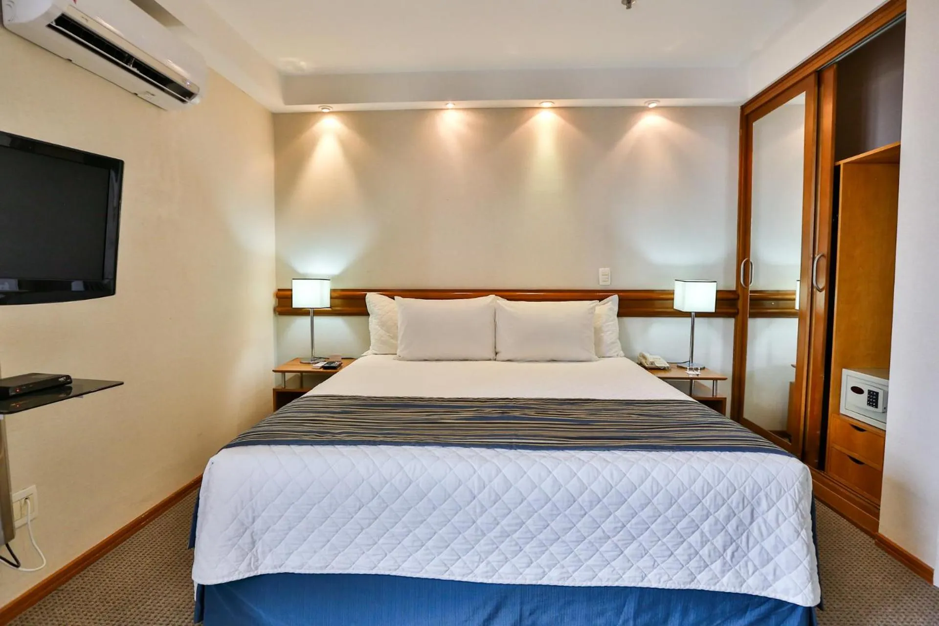 Bedroom, Bed in Transamerica Executive Sorocaba