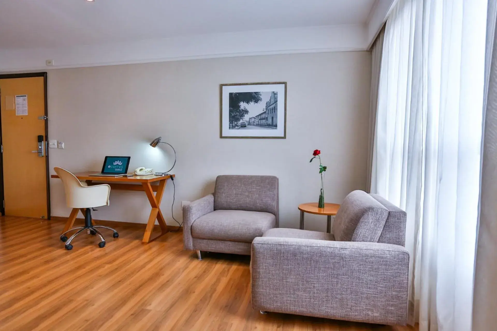 Living room in eSuites Sorocaba by Atlantica Living room in eSuites Sorocaba by Atlantica