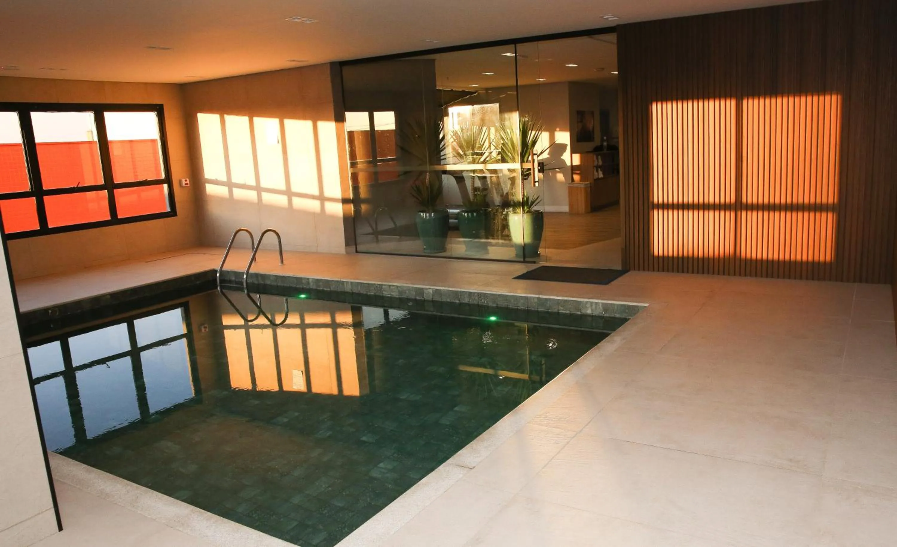 Swimming pool in eSuites Sorocaba by Atlantica