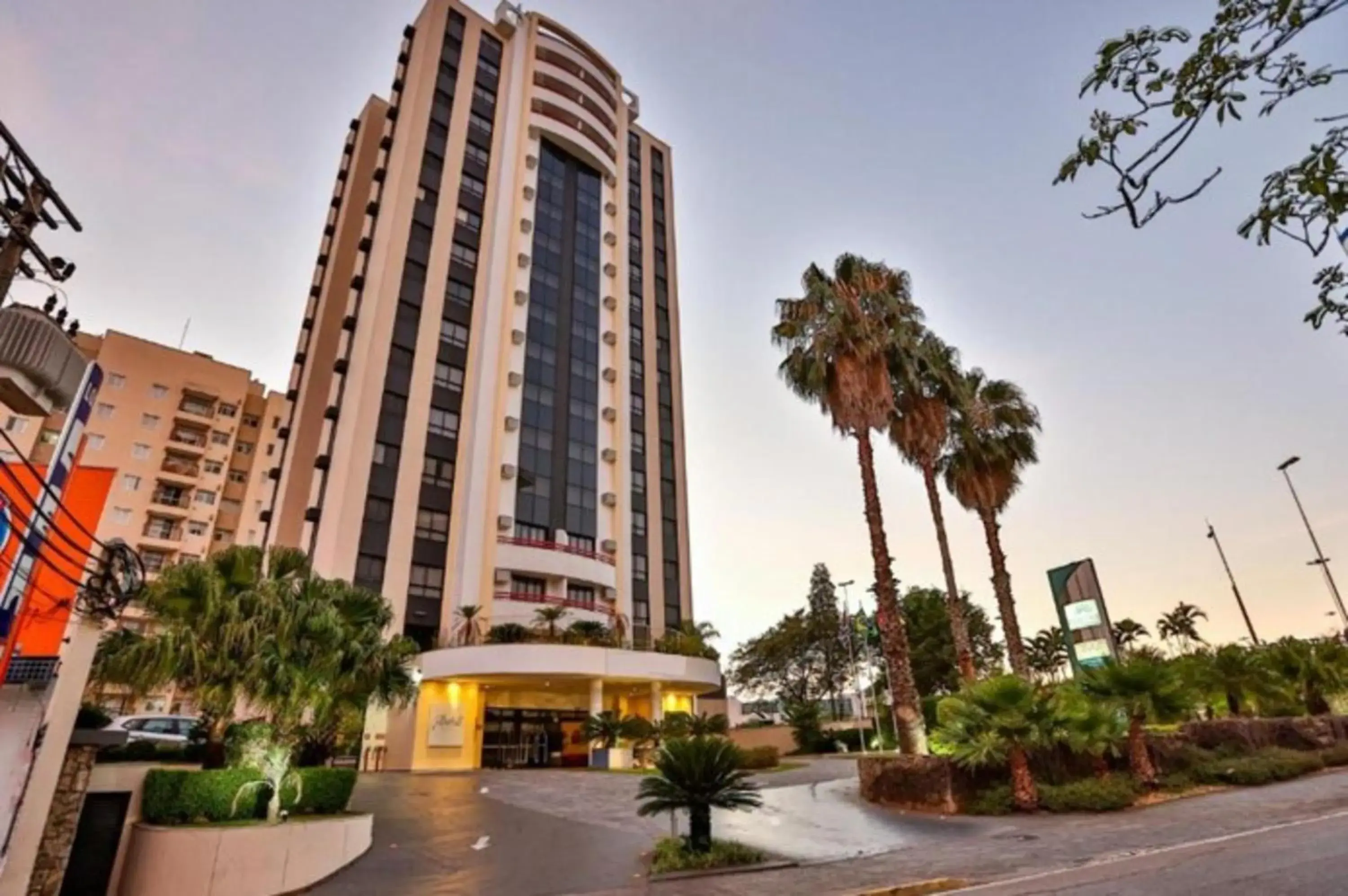 Facade/entrance in eSuites Sorocaba by Atlantica Facade/entrance in eSuites Sorocaba by Atlantica