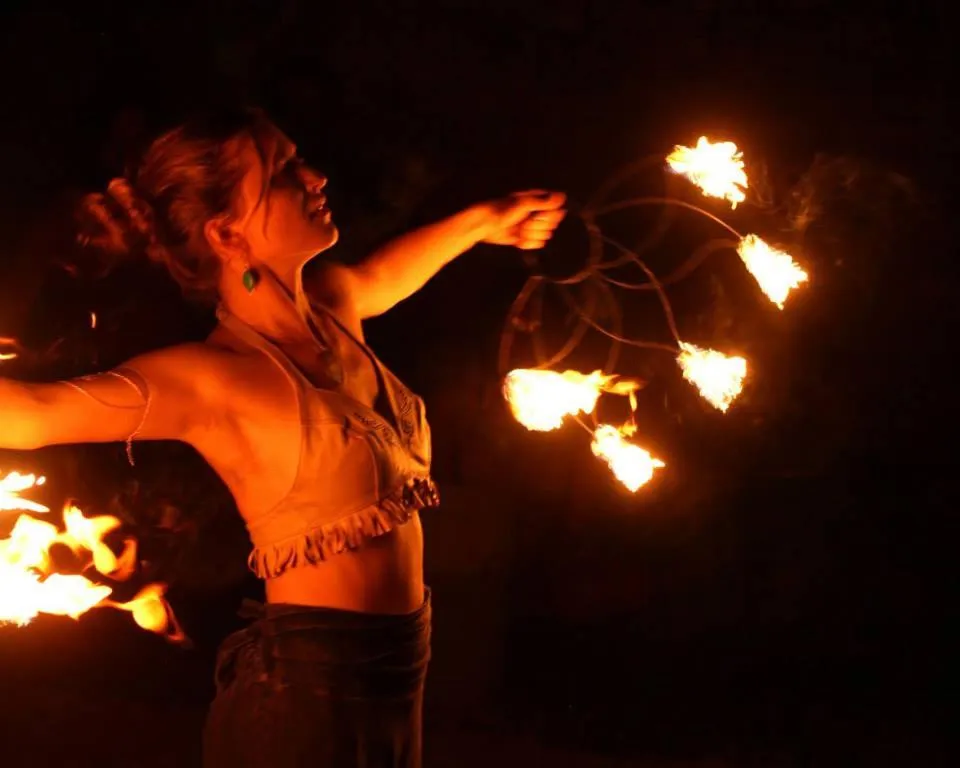 Evening entertainment in Bristol Cabins
