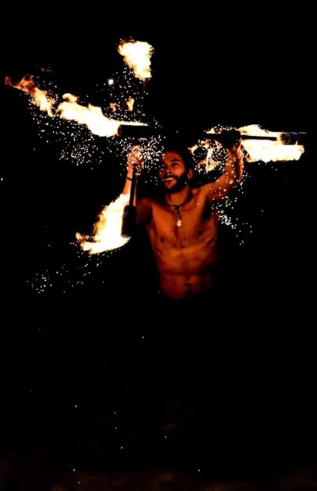 Evening entertainment in Bristol Cabins