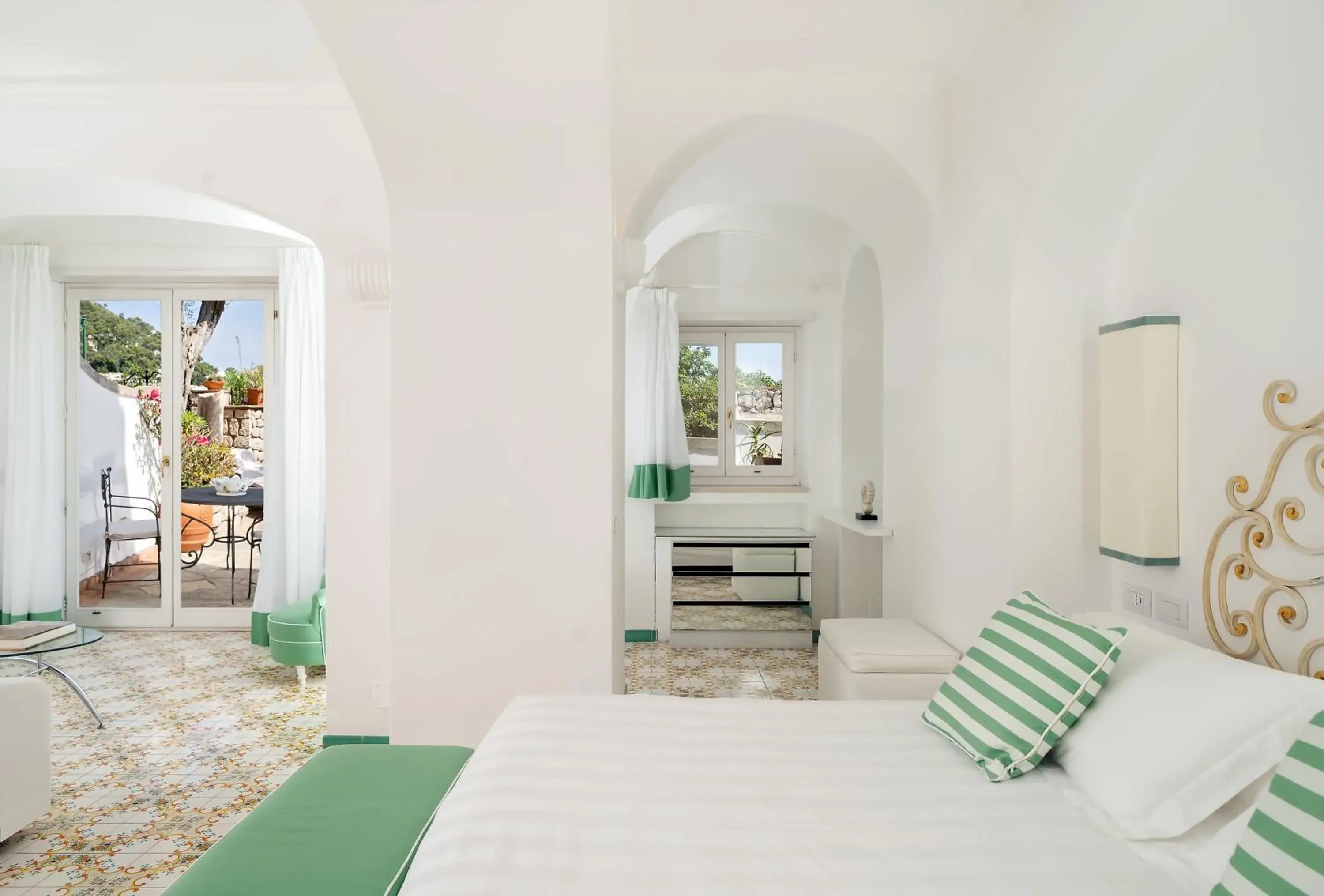 Junior Suite with Terrace - single occupancy in Sina Flora Junior Suite with Terrace - single occupancy in Sina Flora