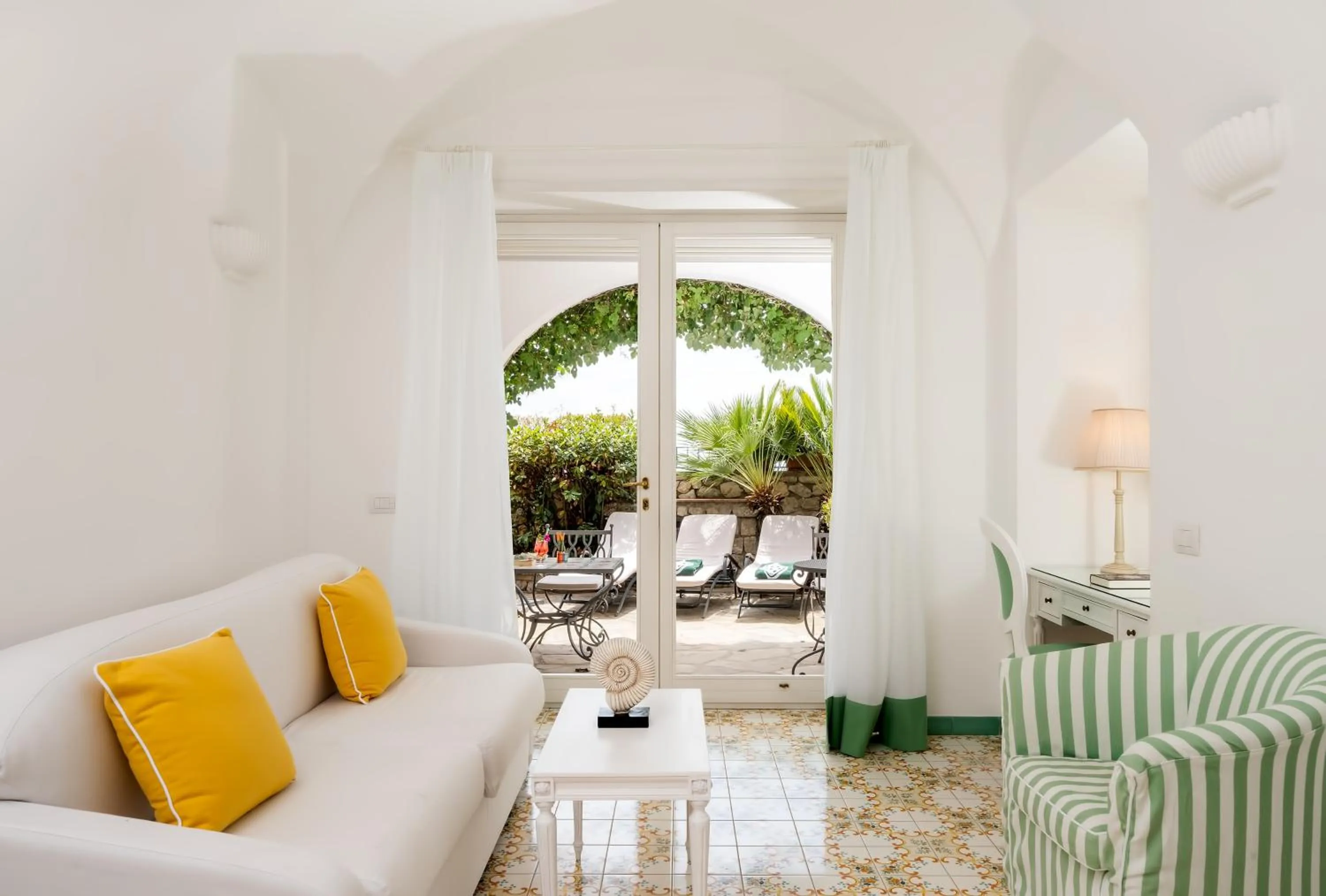 Garden view in Sina Flora