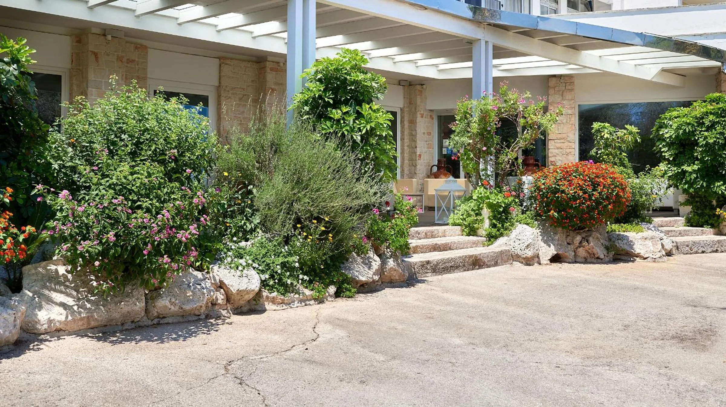 Property building in Hotel Orsa Maggiore