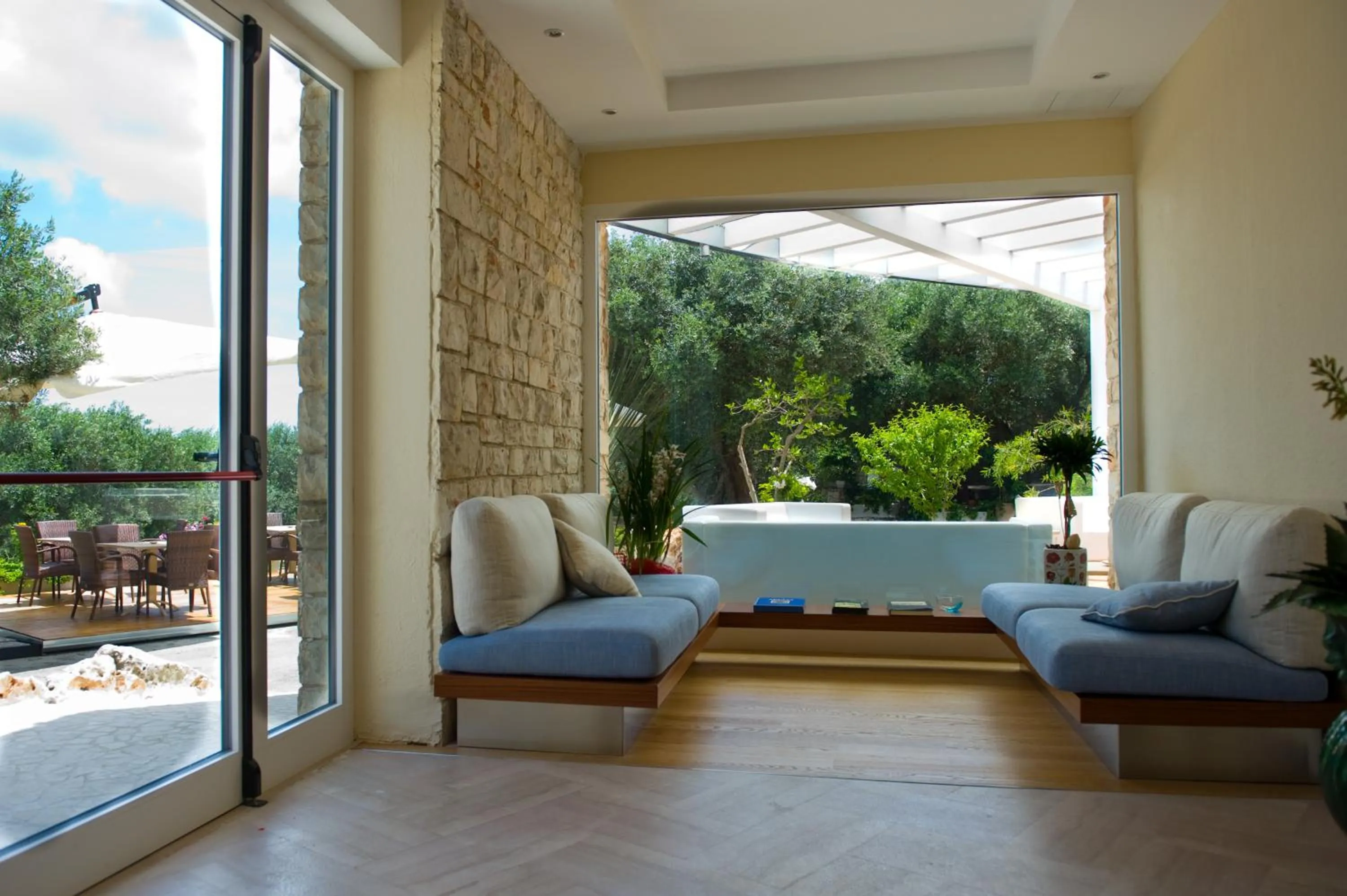 Communal lounge/ TV room in Hotel Orsa Maggiore