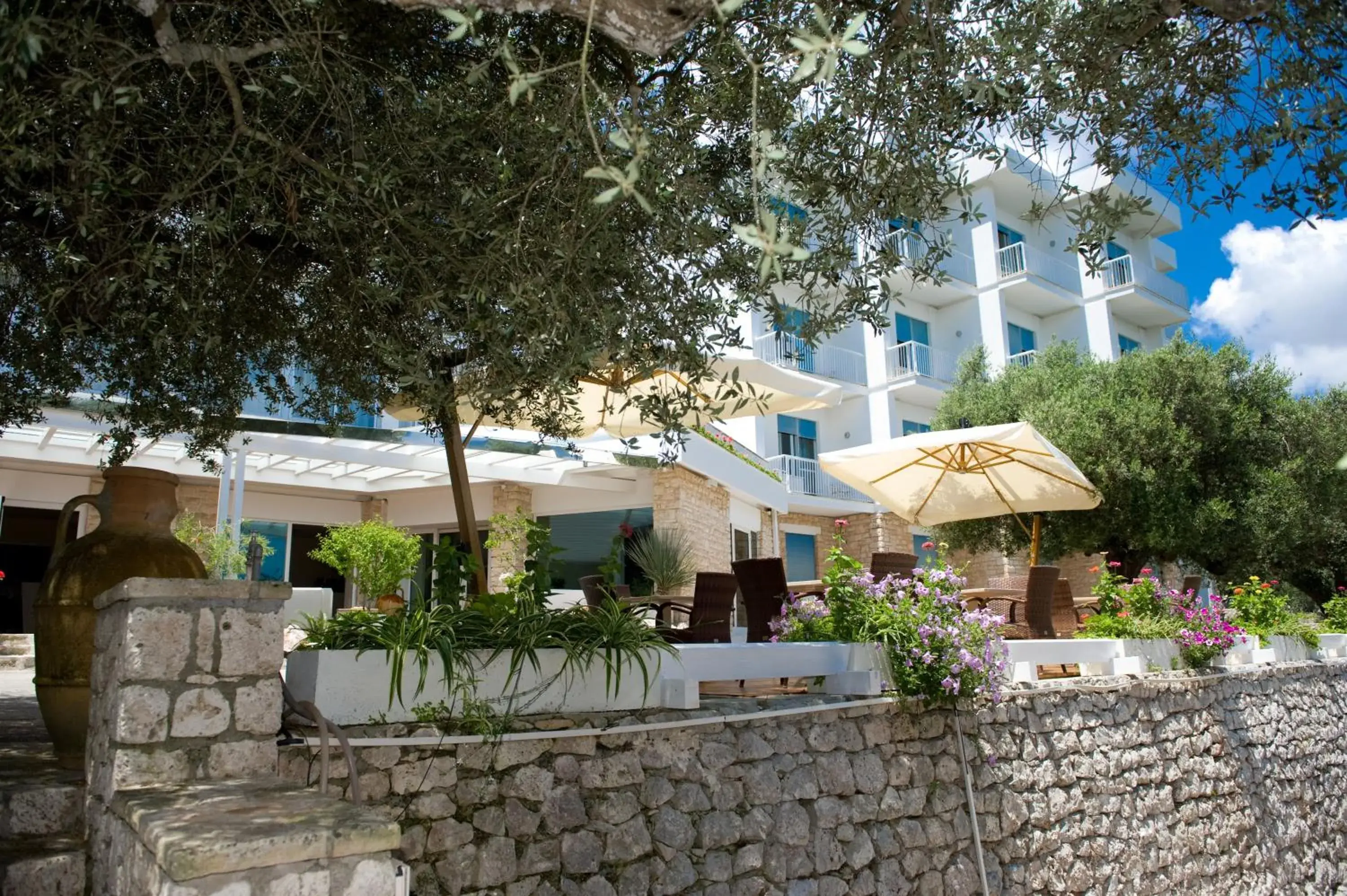 Facade/entrance in Hotel Orsa Maggiore Facade/entrance in Hotel Orsa Maggiore