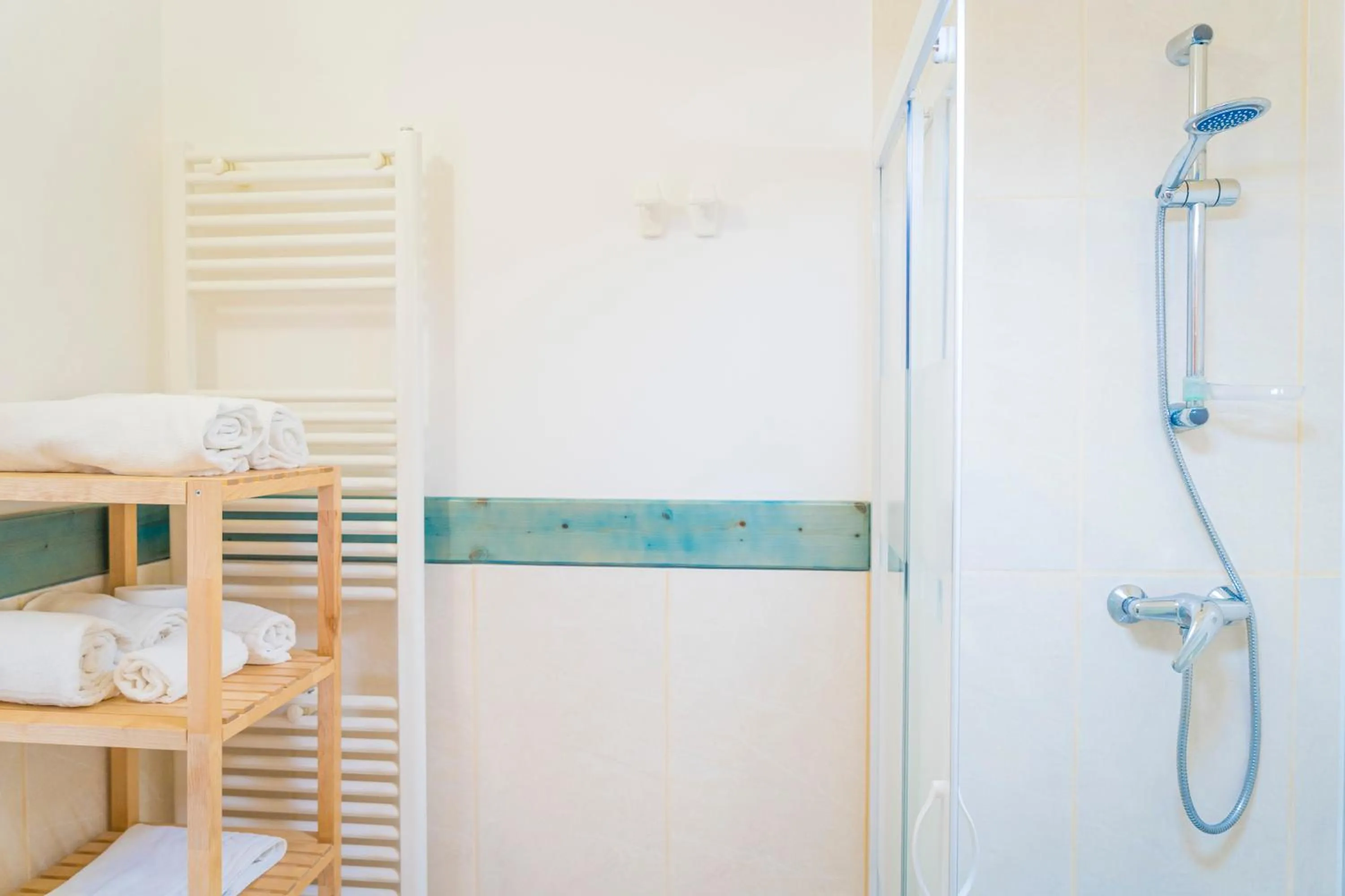 Shower in Hotel Orsa Maggiore