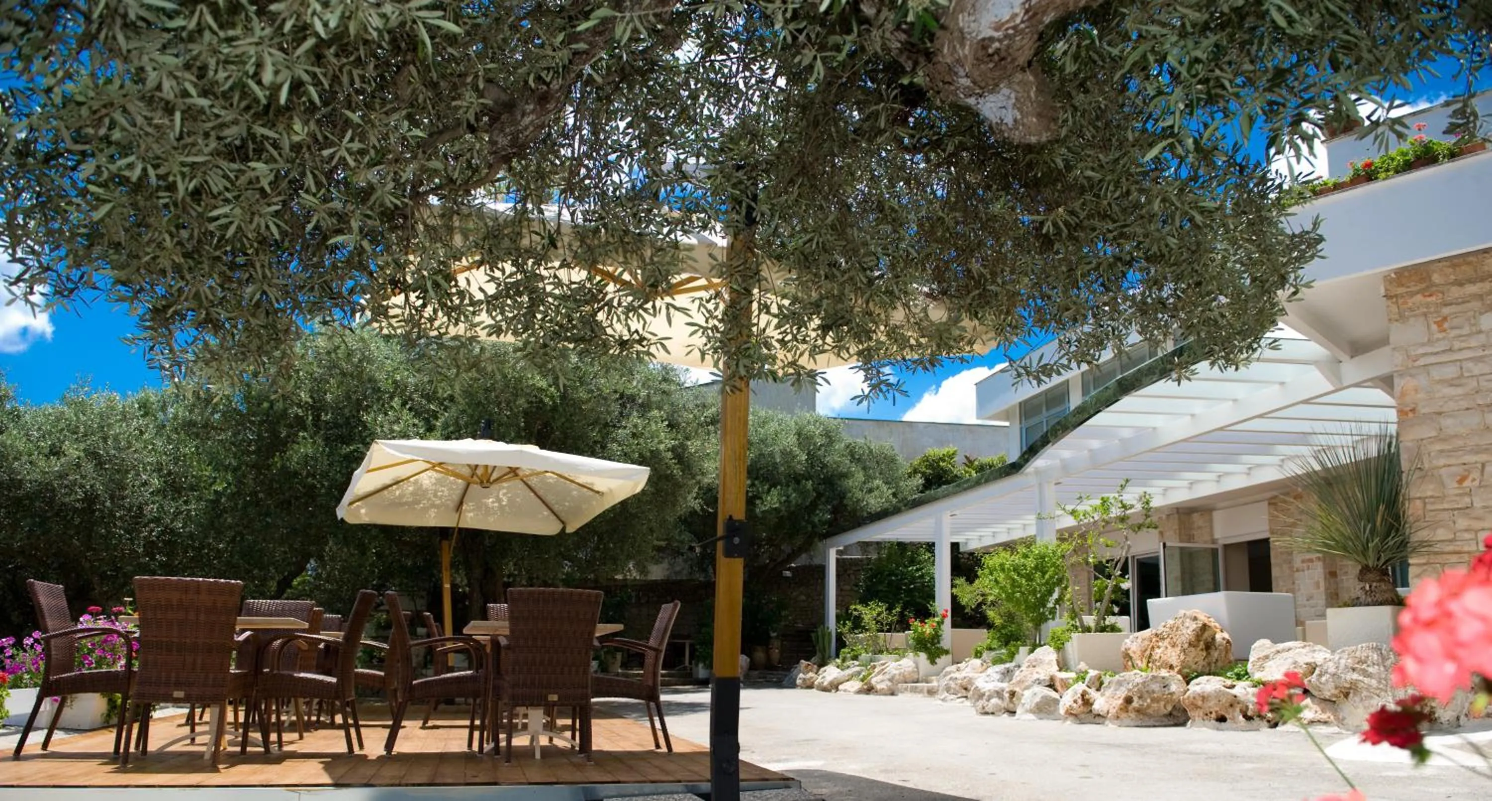 Facade/entrance in Hotel Orsa Maggiore