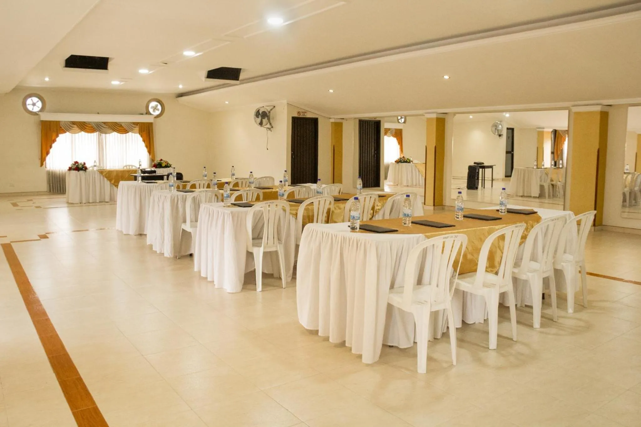 Property building in Hotel Valle de Pubenza
