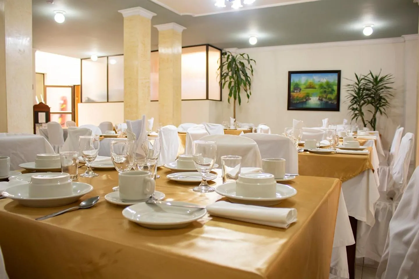 Restaurant/places to eat in Hotel Valle de Pubenza