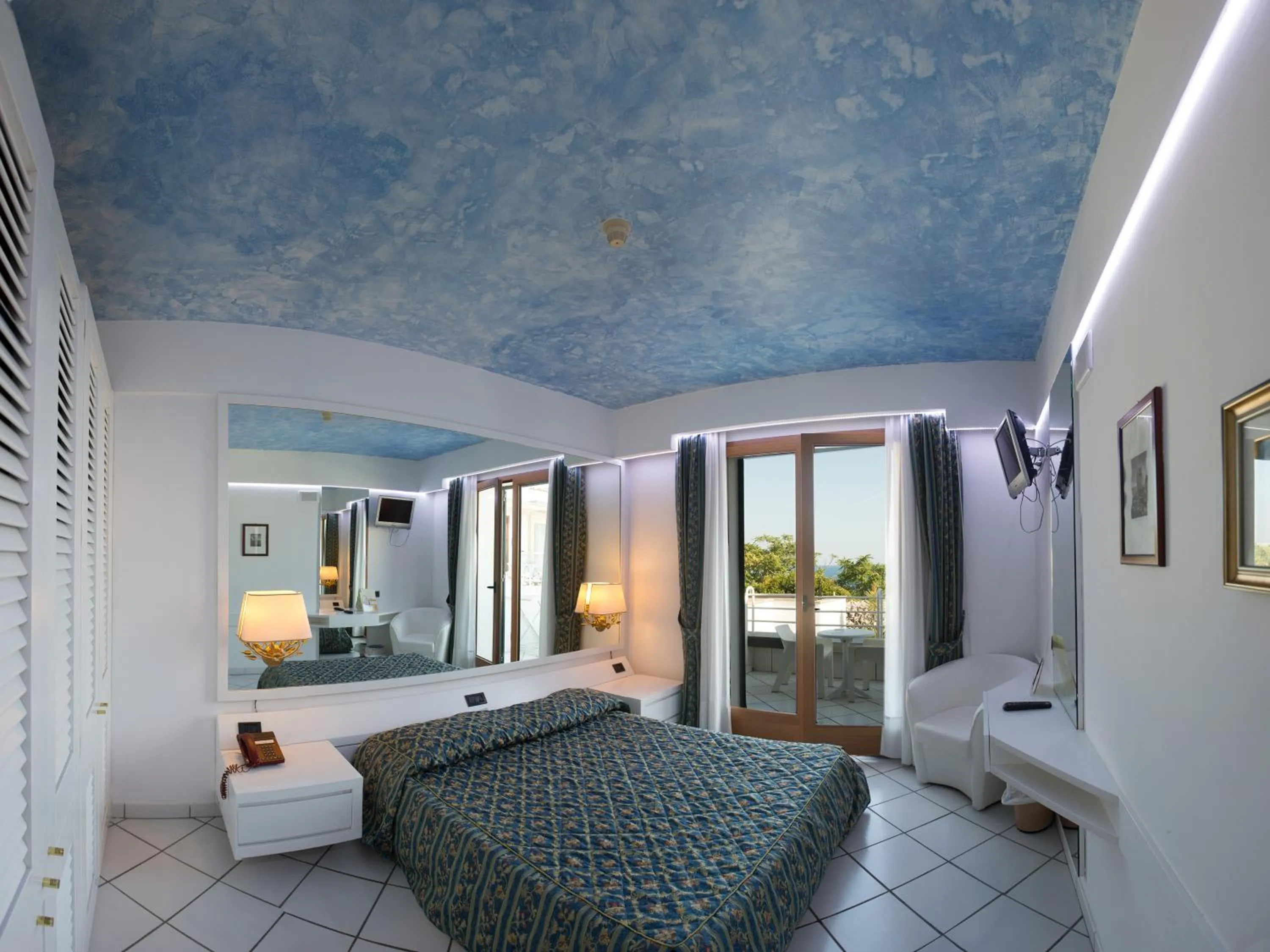 Photo of the whole room, Bed in Hotel Ristorante Panoramico