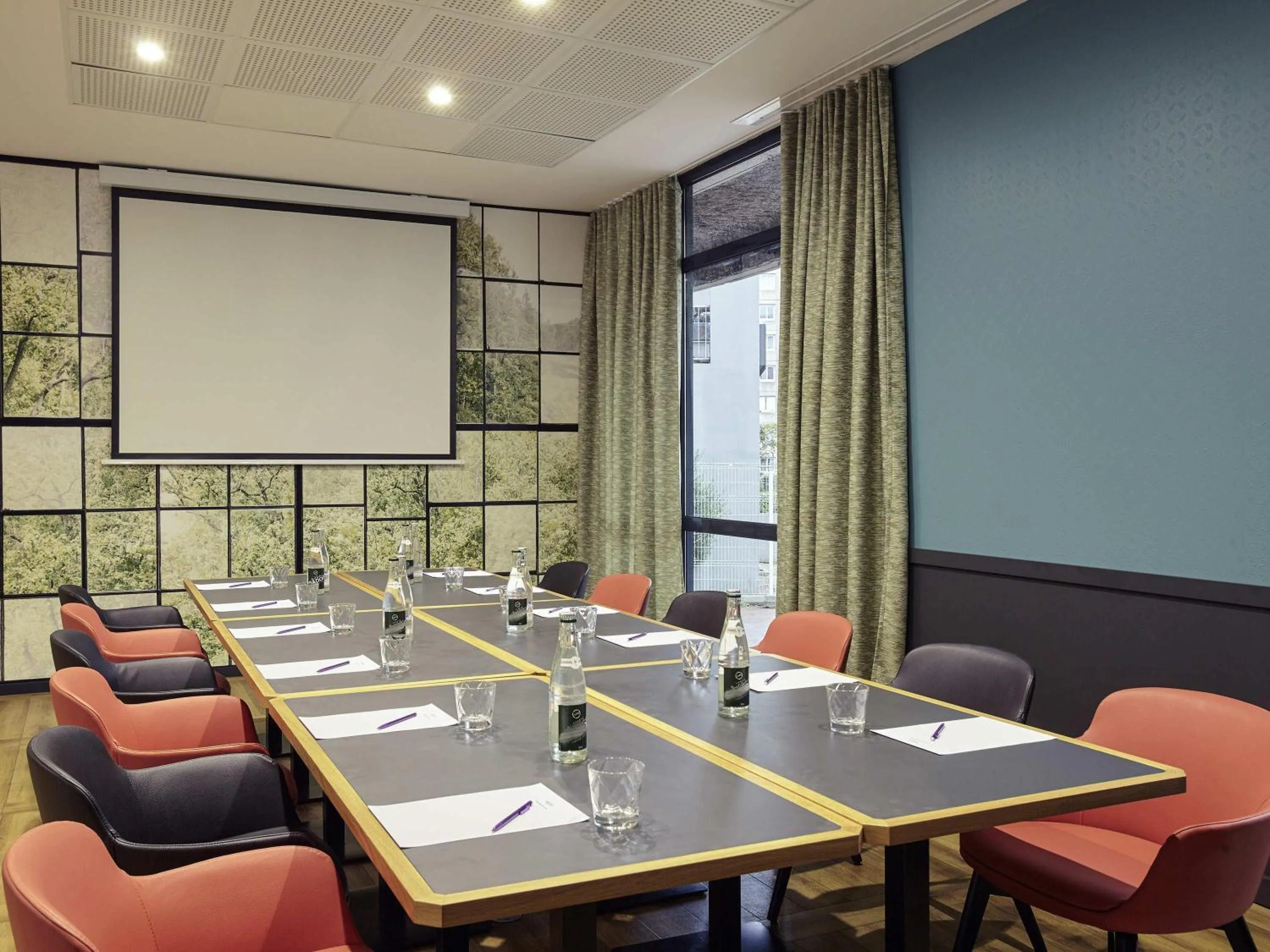 Meeting/conference room in Mercure Paris Saint-Ouen