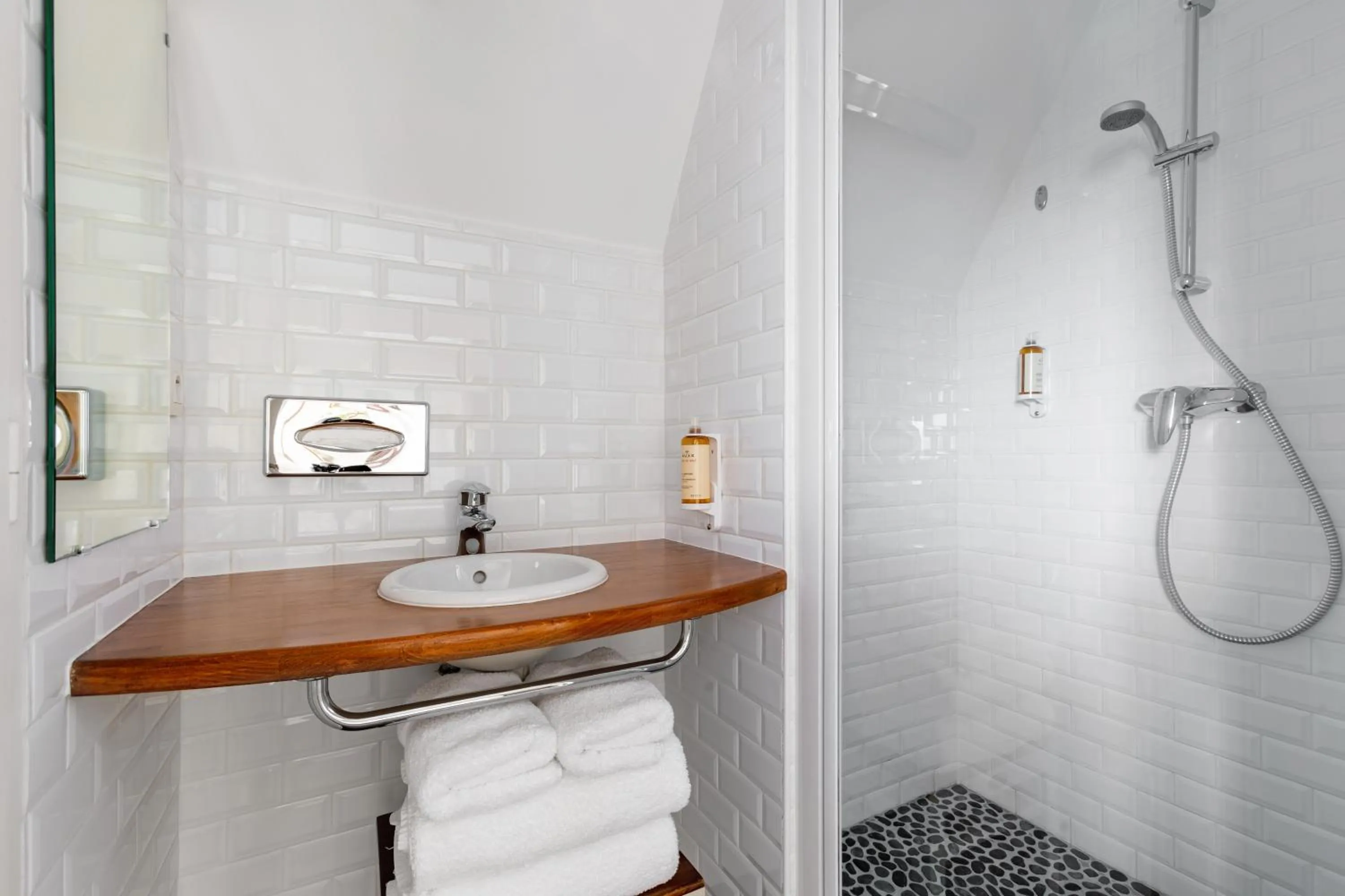 Bathroom in Le Grand Large, Belle-Ile-En-Mer