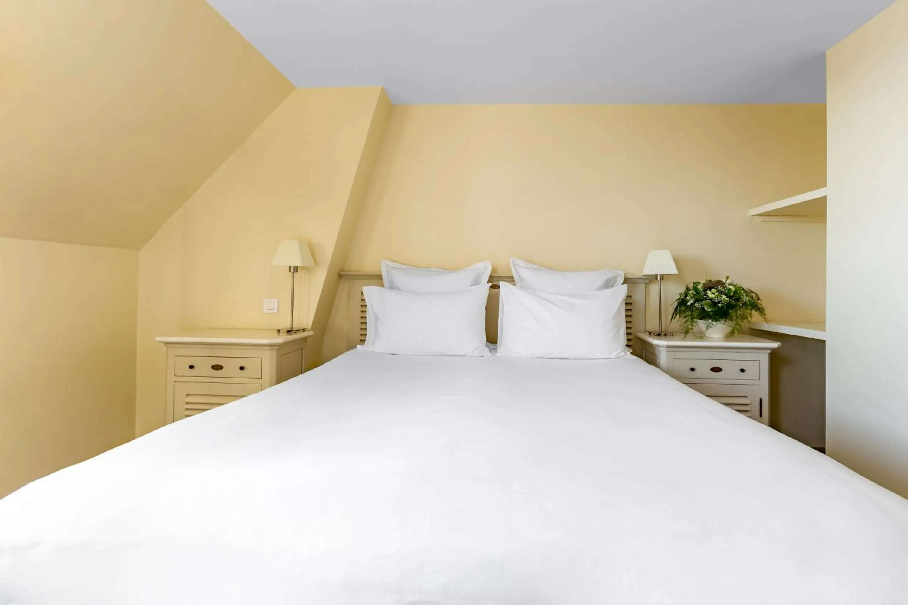 Bedroom, Bed in Le Grand Large, Belle-Ile-En-Mer