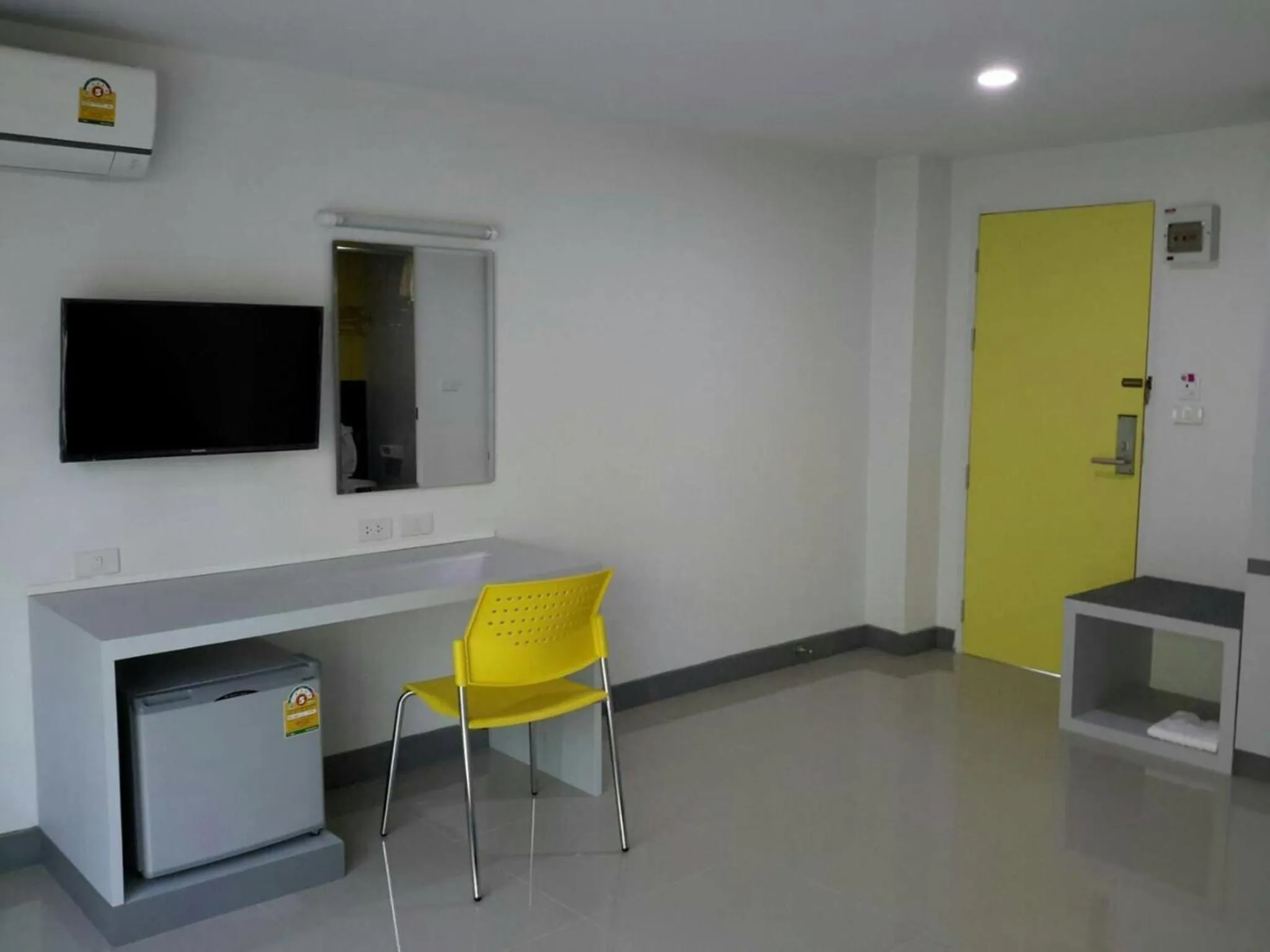 Bedroom in Sakura Budget Hotel